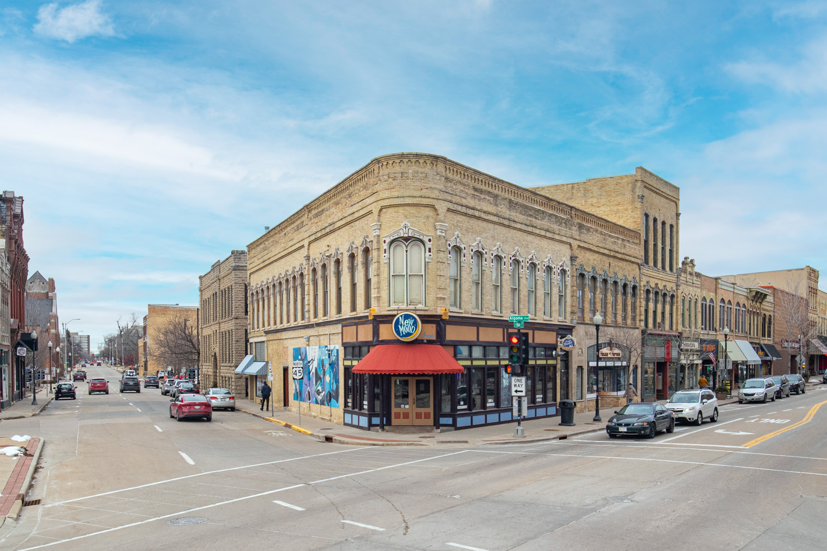 401 N Main St, Oshkosh, WI for Sale