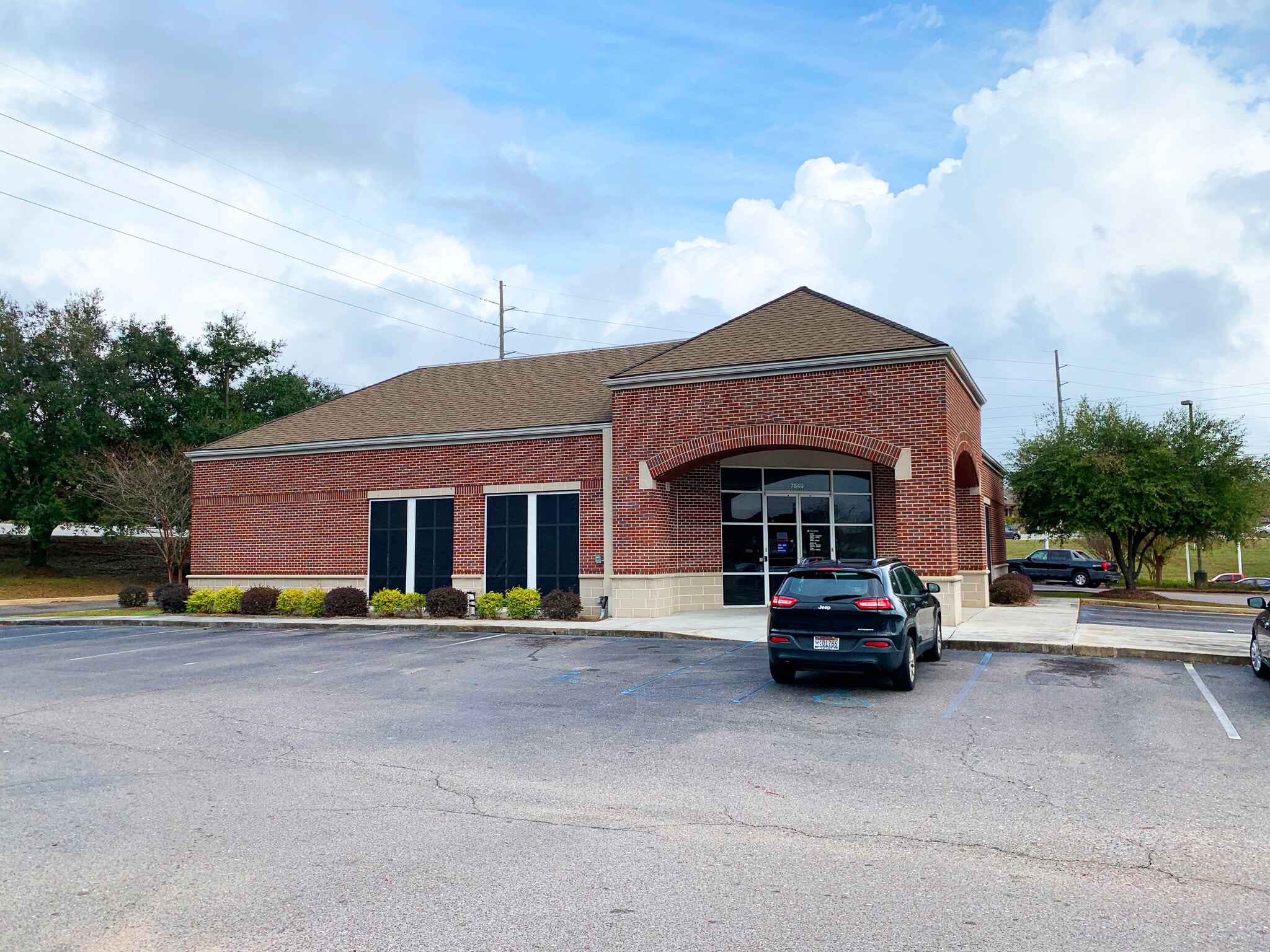7849 Cottage Hill Rd Mobile, AL 36695 Retail Property for Lease on