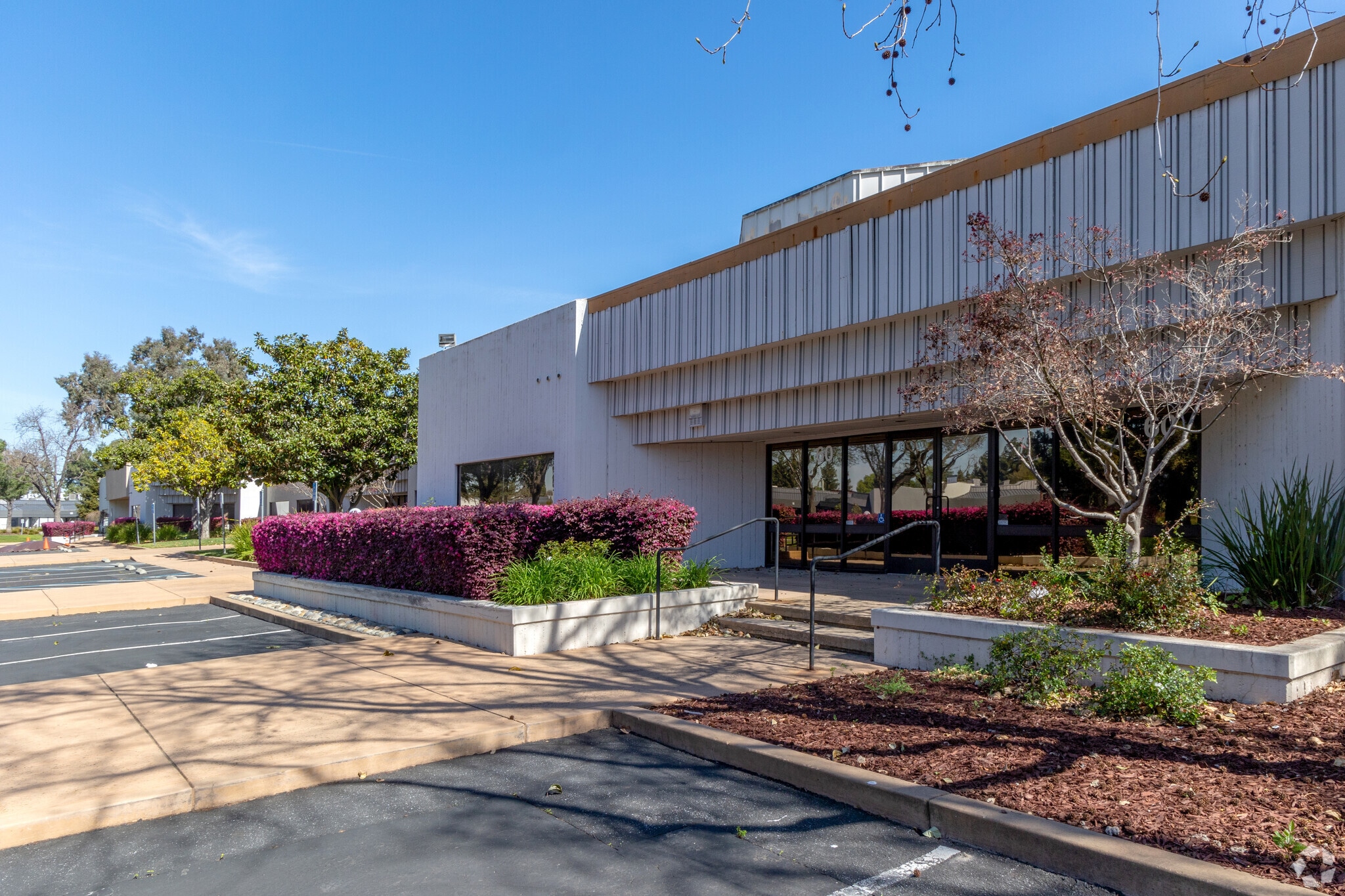 58-70 Daggett Dr, San Jose, CA for Rent