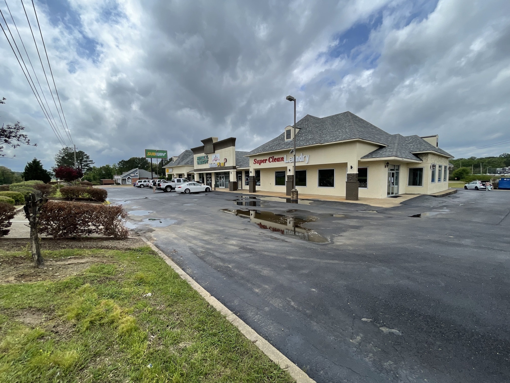 5225 W Highway 18, Jackson, MS for Rent