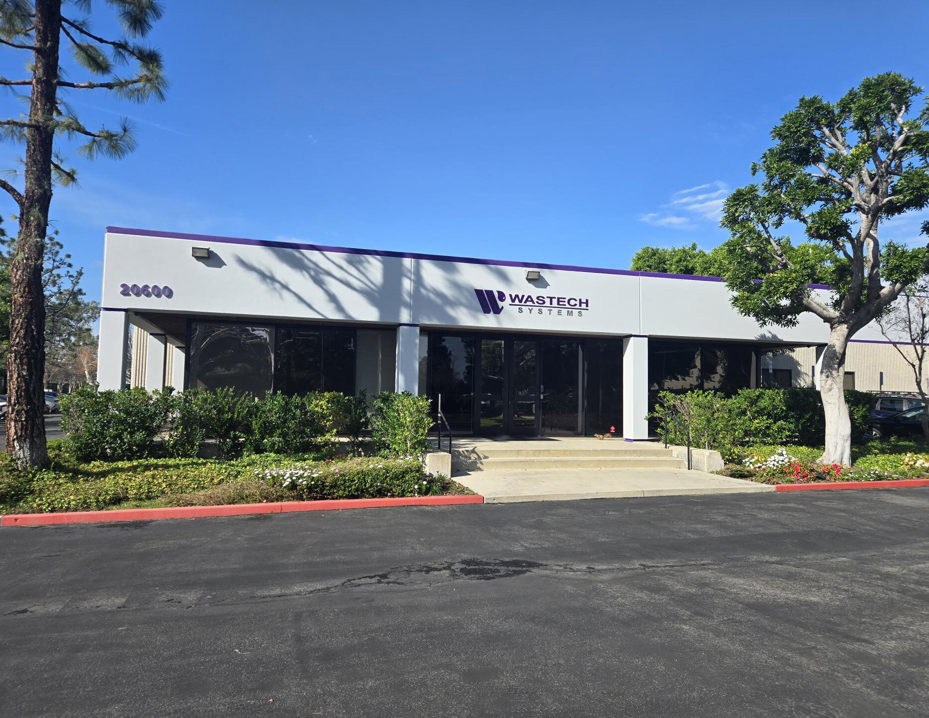 20600 Nordhoff St, Chatsworth, CA for Rent