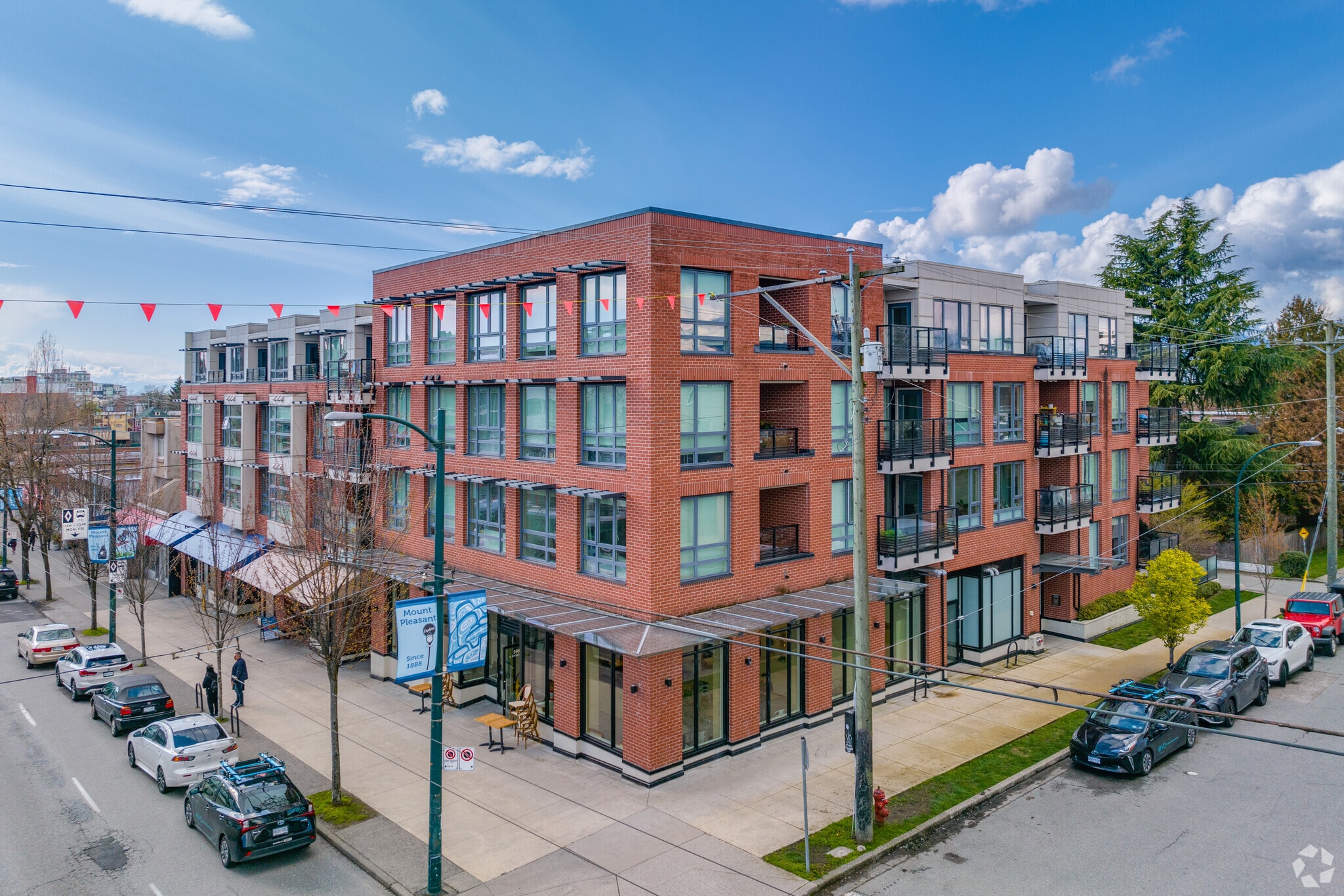 583-595 Broadway E, Vancouver, BC for Sale
