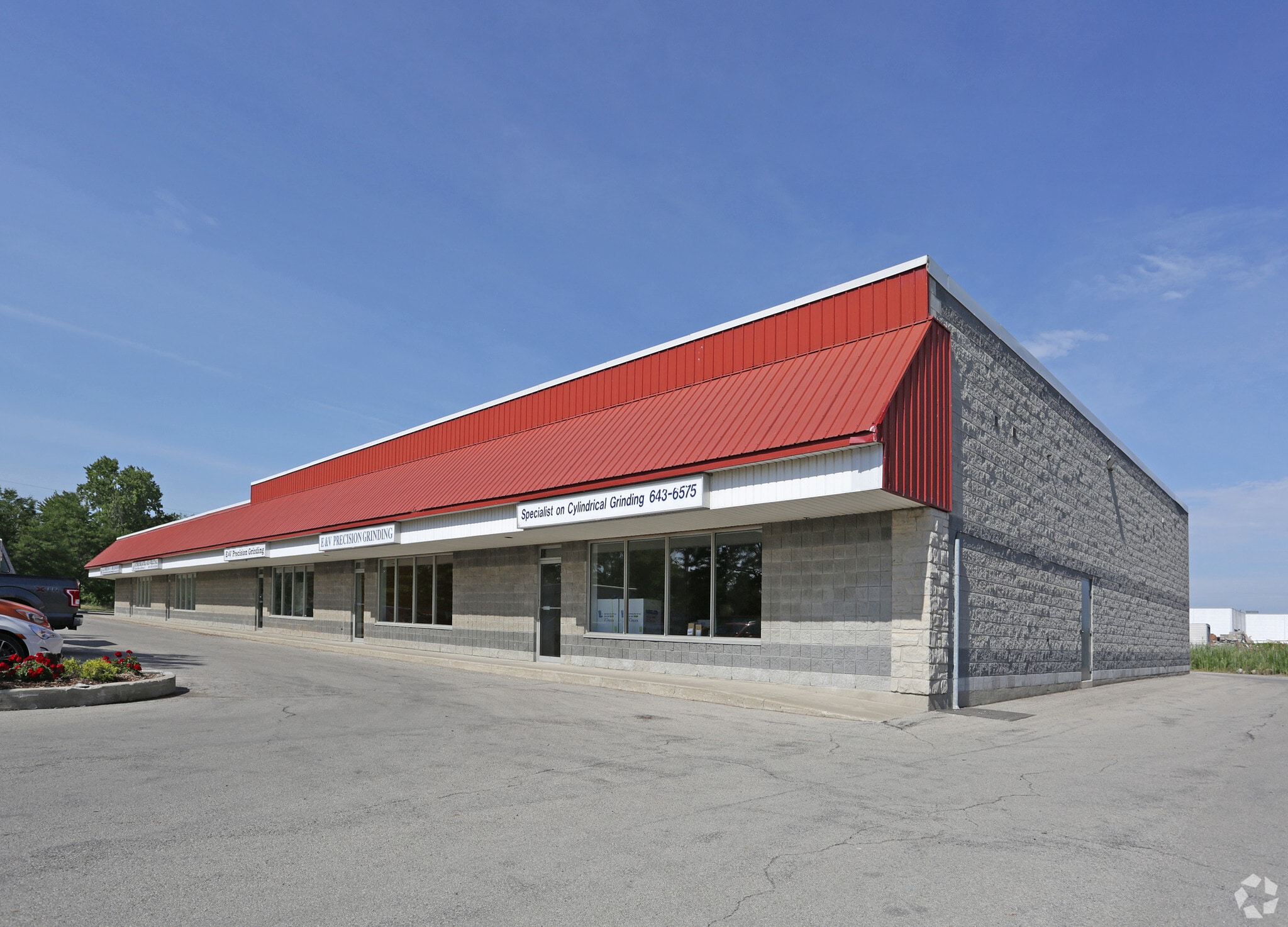 889 Barton St, Hamilton, ON for Rent