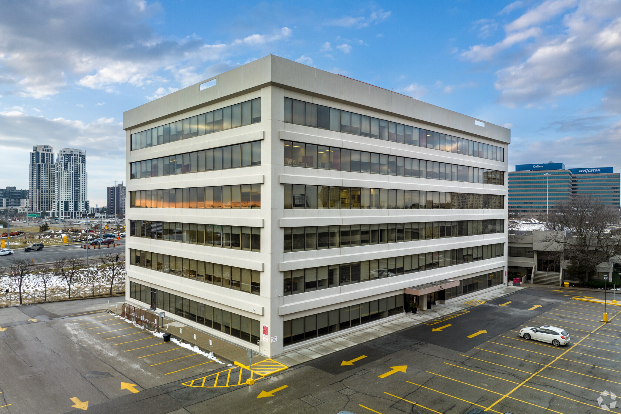 21 Four Seasons Pl, Toronto, ON for Rent