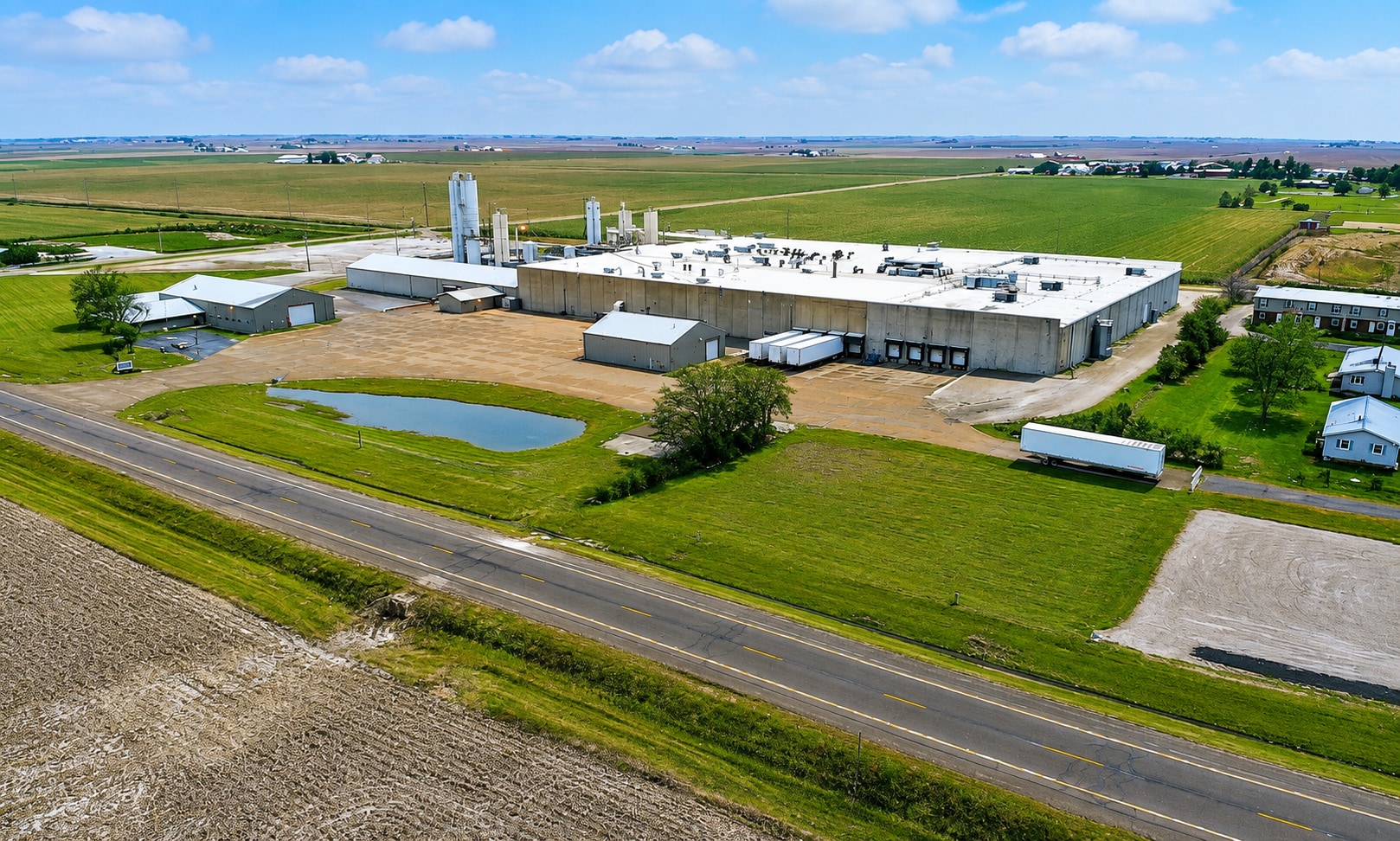 320 W Gridley Rd, Gridley, IL for Rent