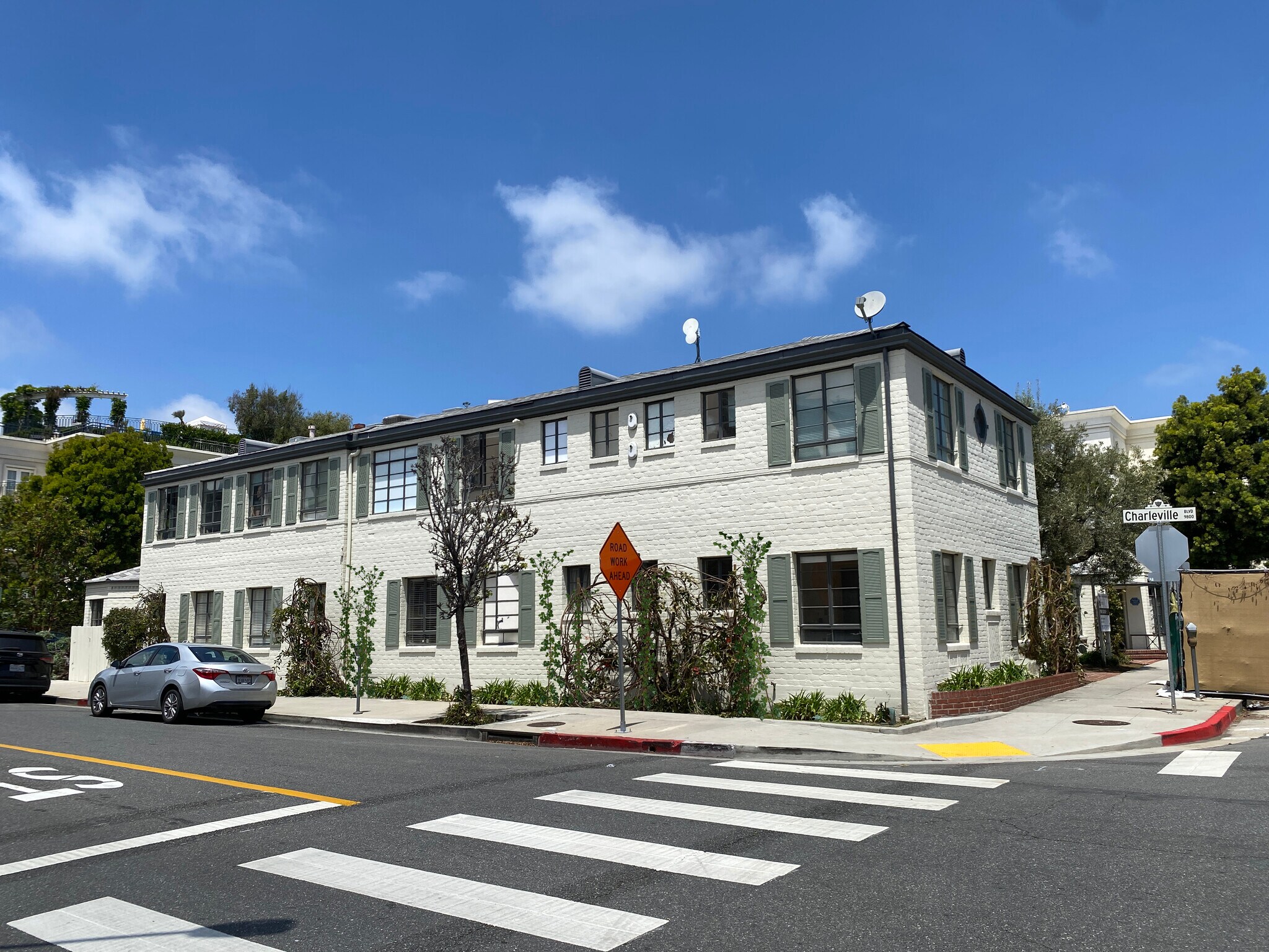 153 S Lasky Dr, Beverly Hills, CA for Rent