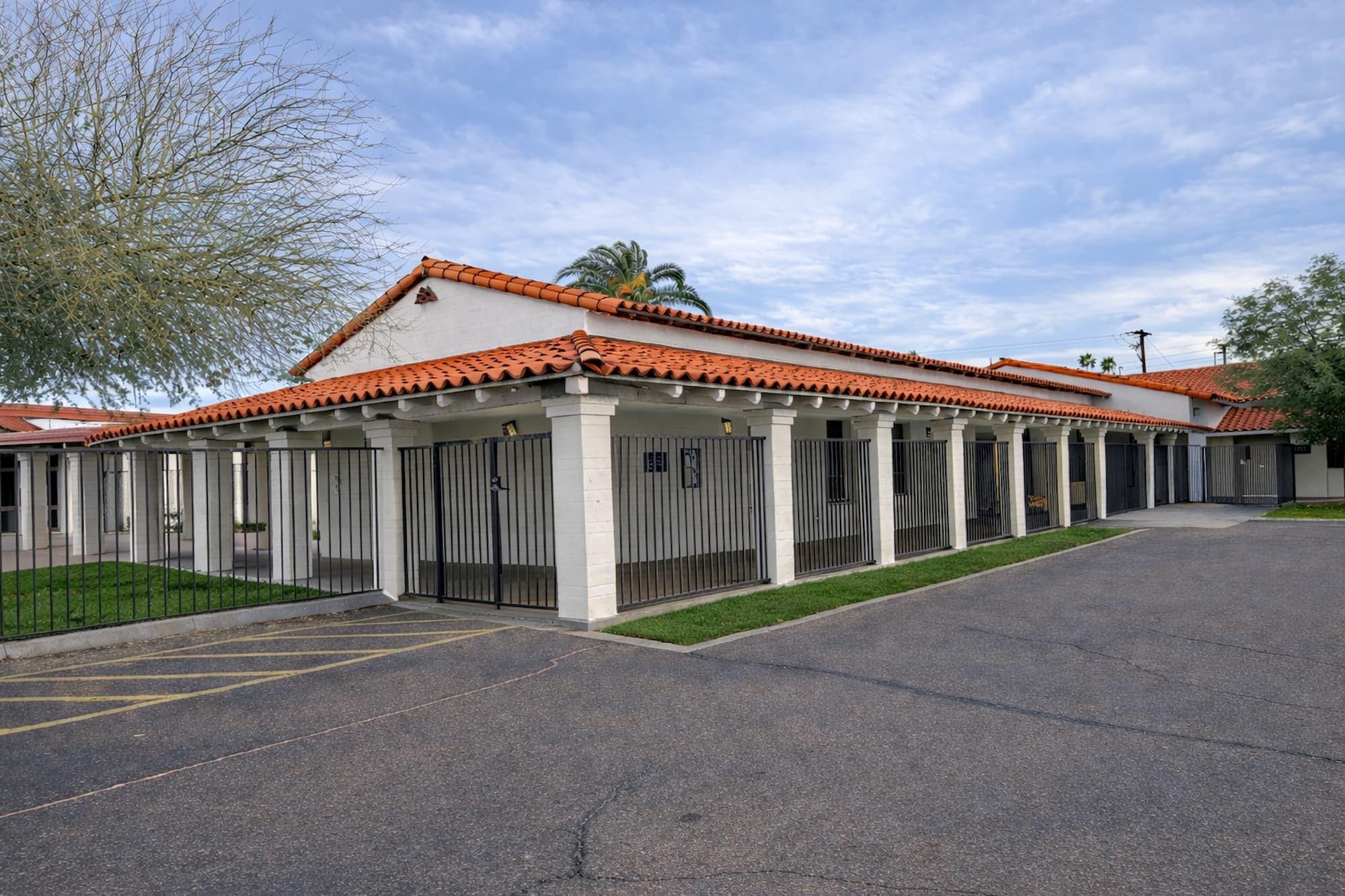 3546 E Thomas Rd, Phoenix, AZ for Rent