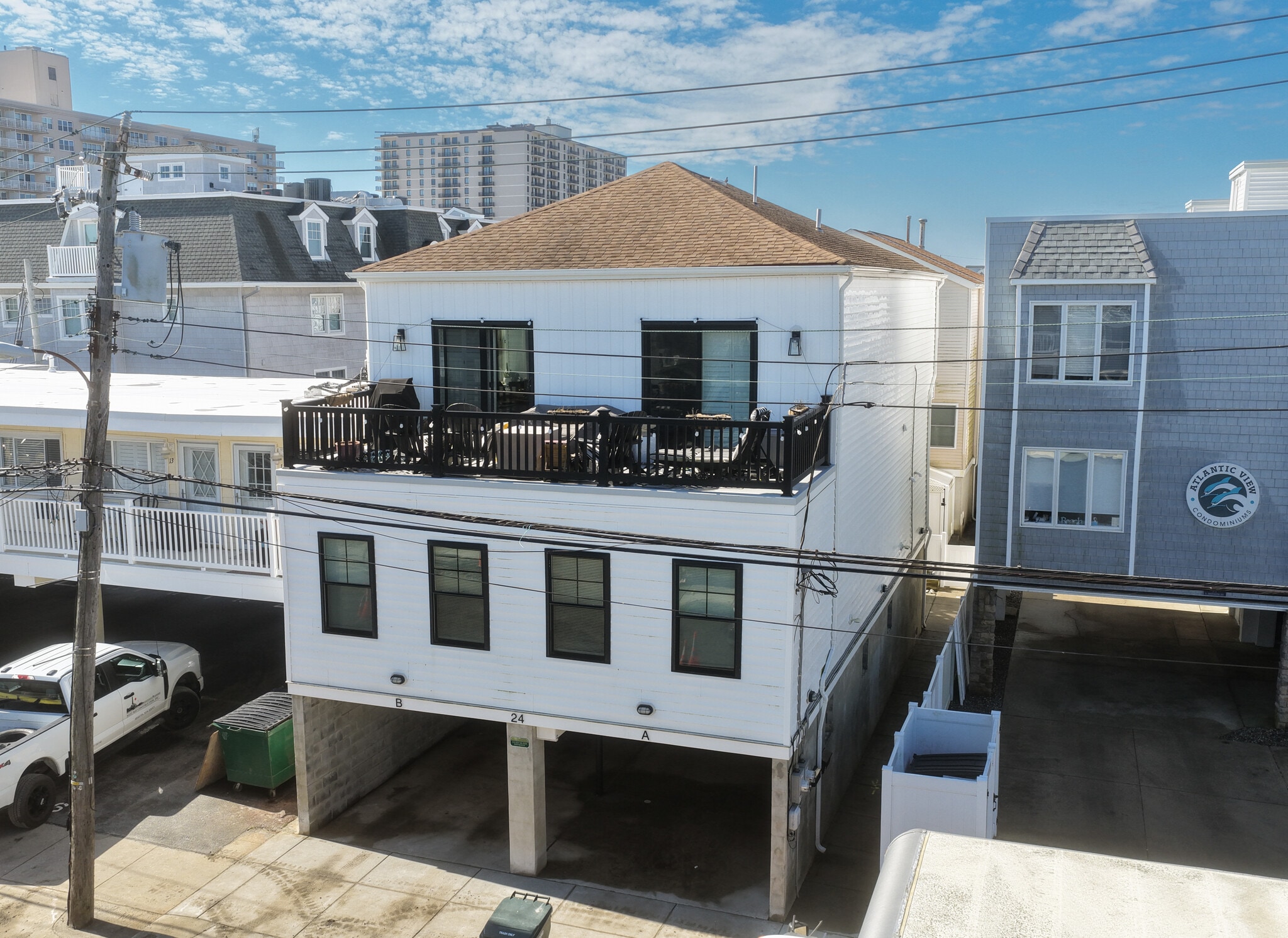 24 S Washington Ave, Margate City, NJ for Sale