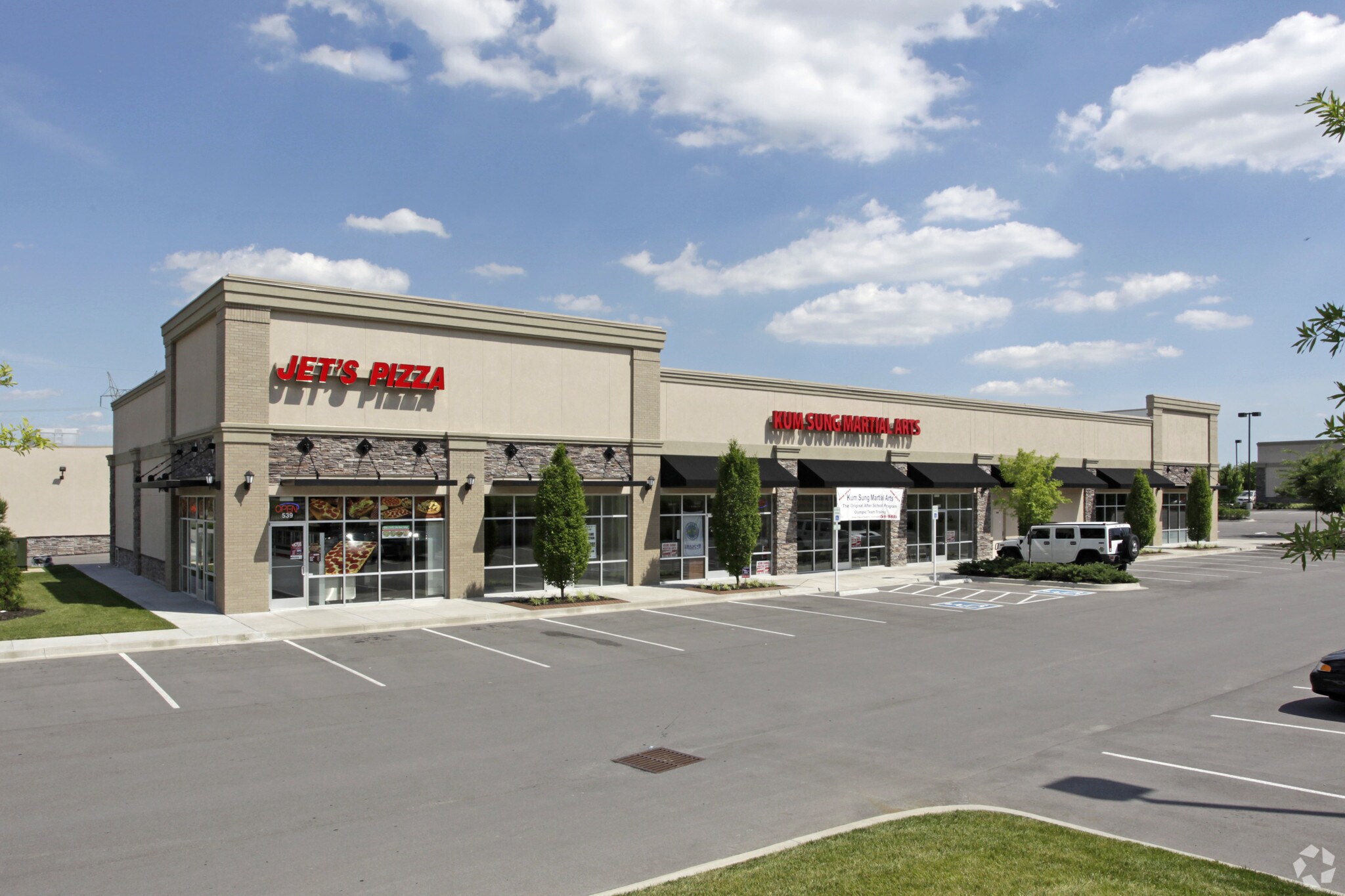 1640 Lee Victory Pky Smyrna, TN 37167 Shopping Center