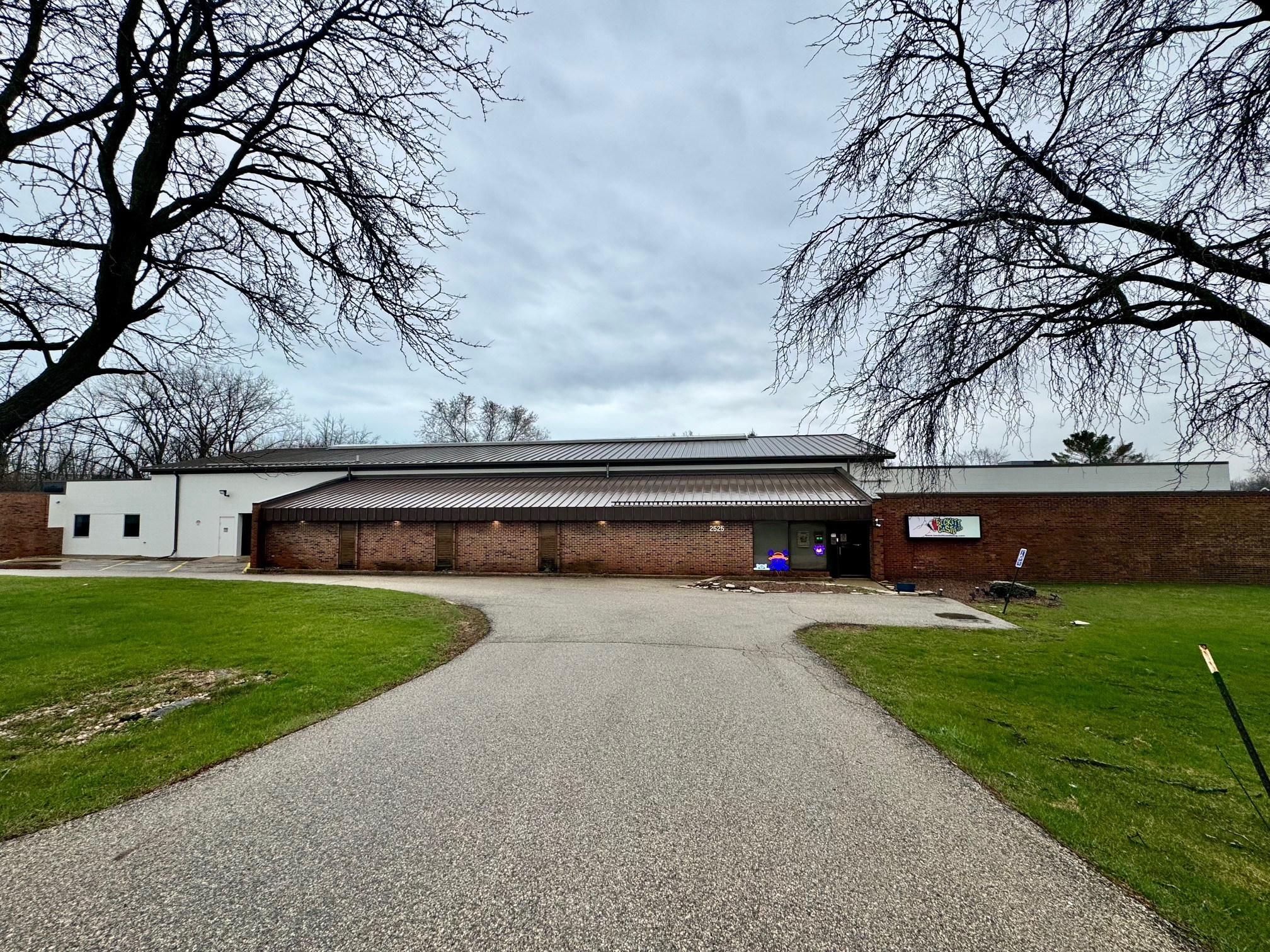 2525 3 Mile Rd, Racine, WI for Rent