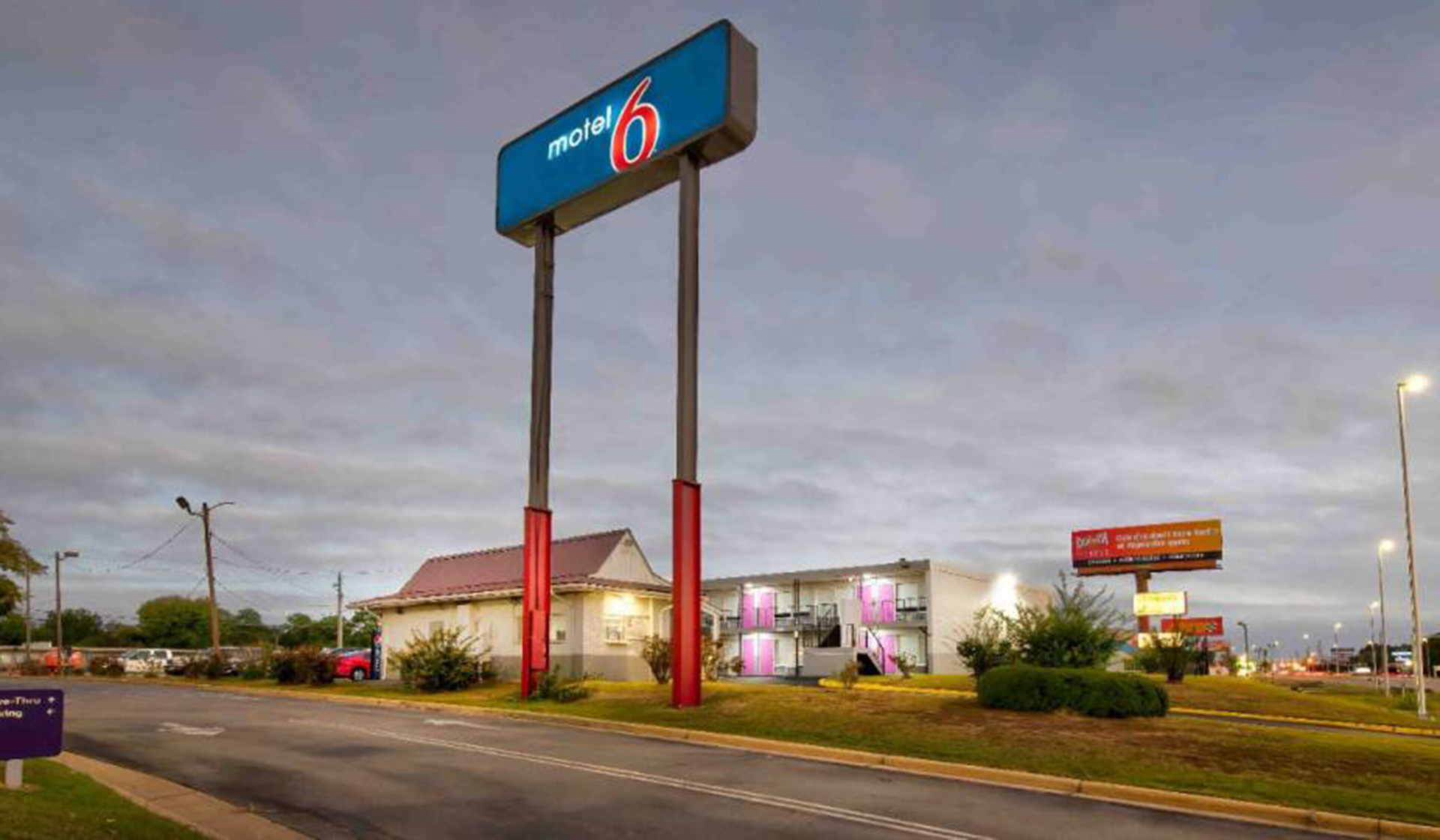 3600 McFarland Blvd E, Tuscaloosa, AL for Sale