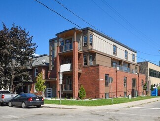 15 Monk St  