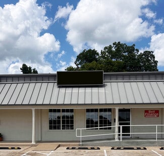Durant, OK Retail - 1300-1346 W Evergreen St