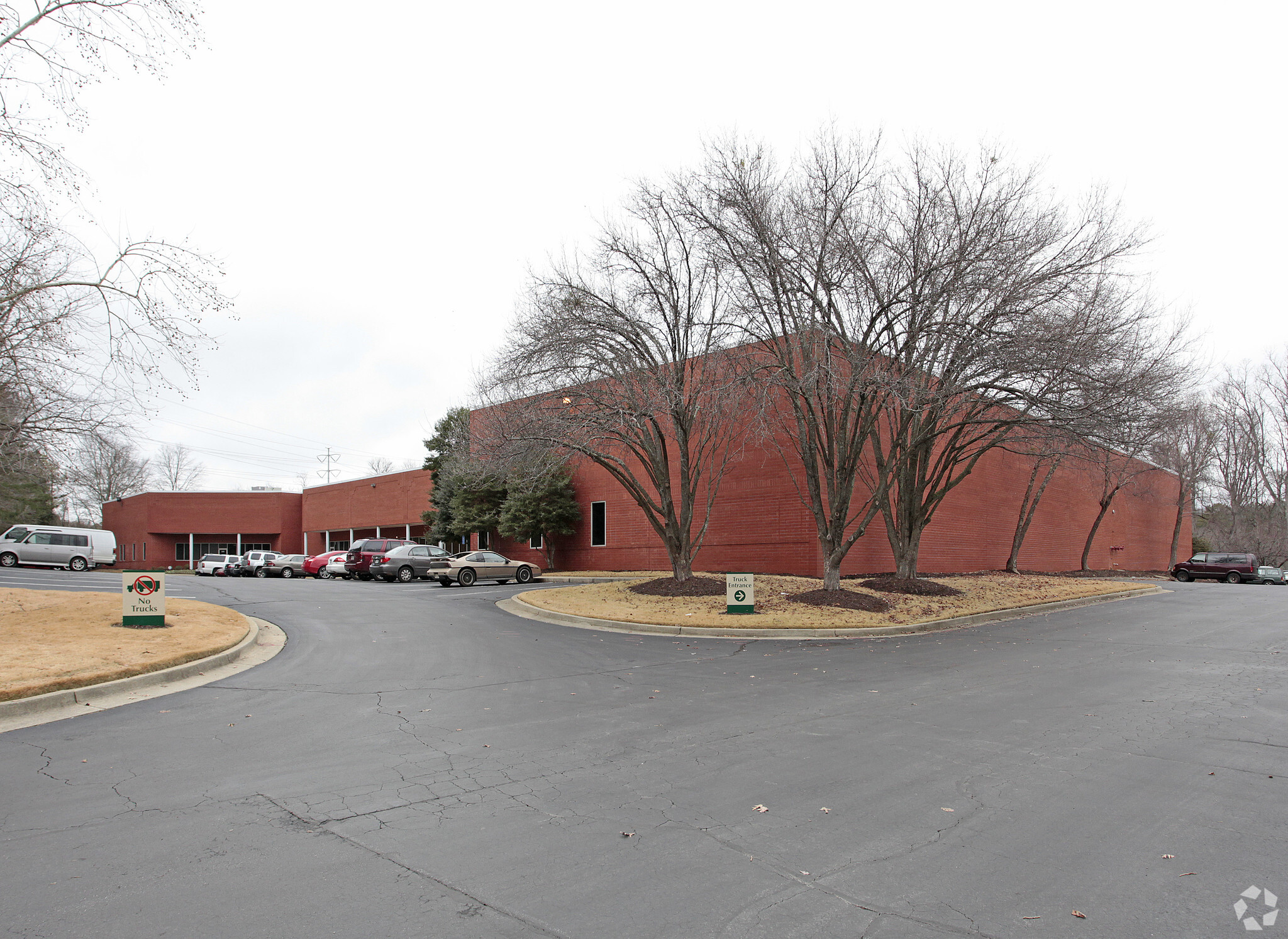 1225 Kennestone Cir, Marietta, GA for Rent