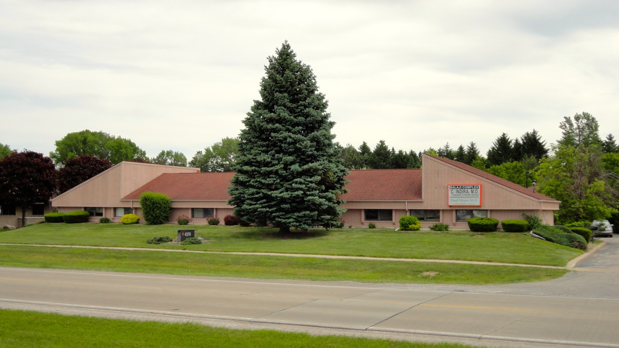 4370 Fashion Square Blvd, Saginaw, MI for Sale