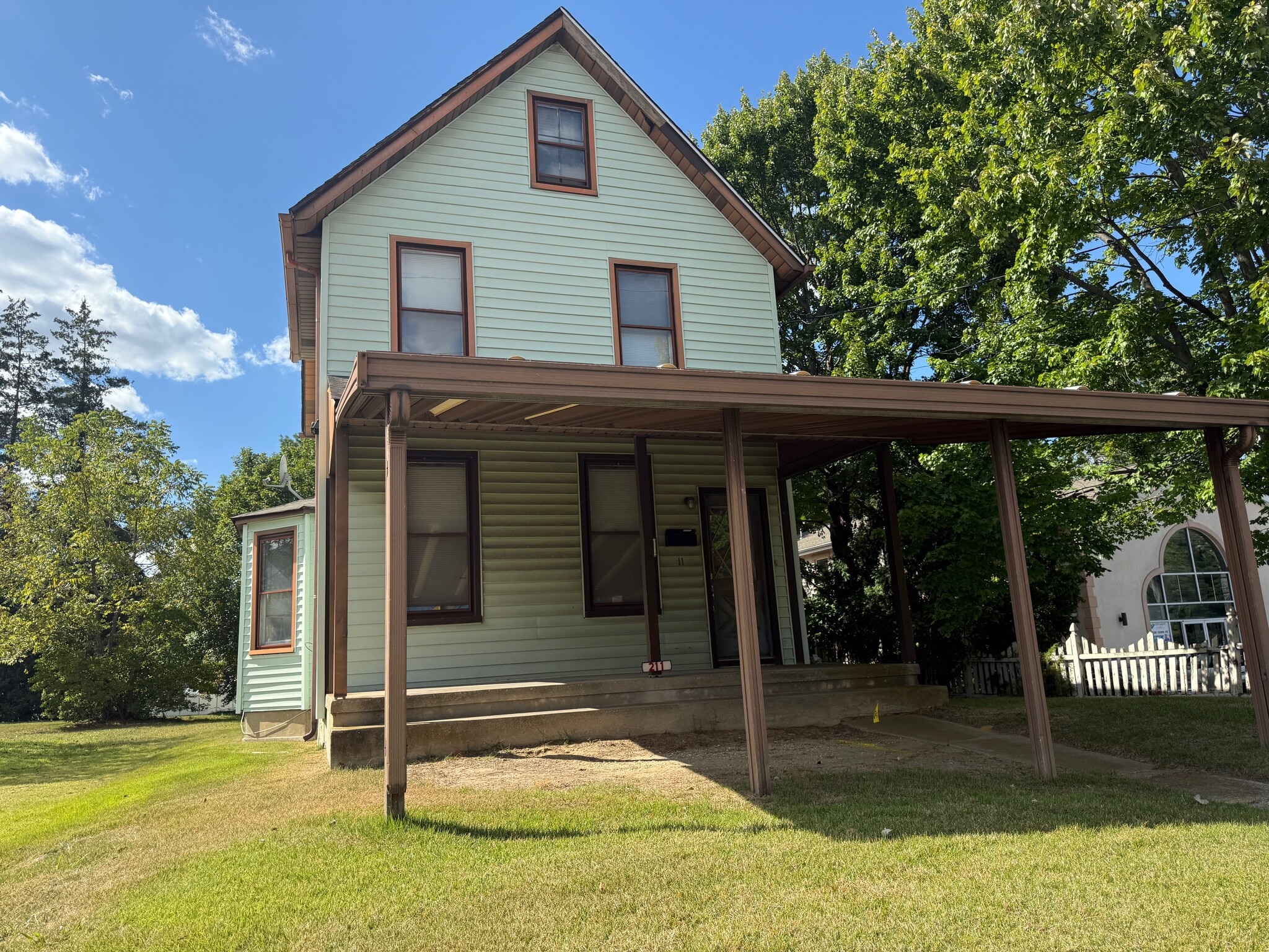 211 E Laurel Rd, Stratford, NJ for Sale