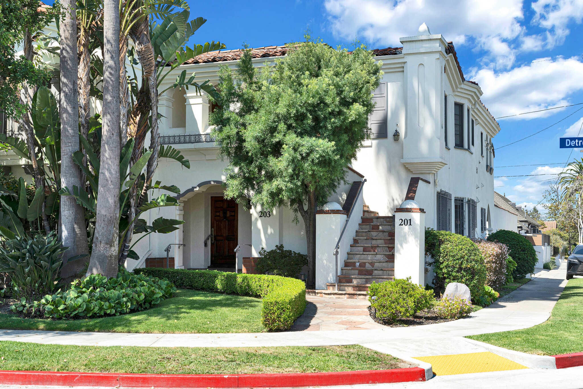 203 S Detroit St, Los Angeles, CA for Sale