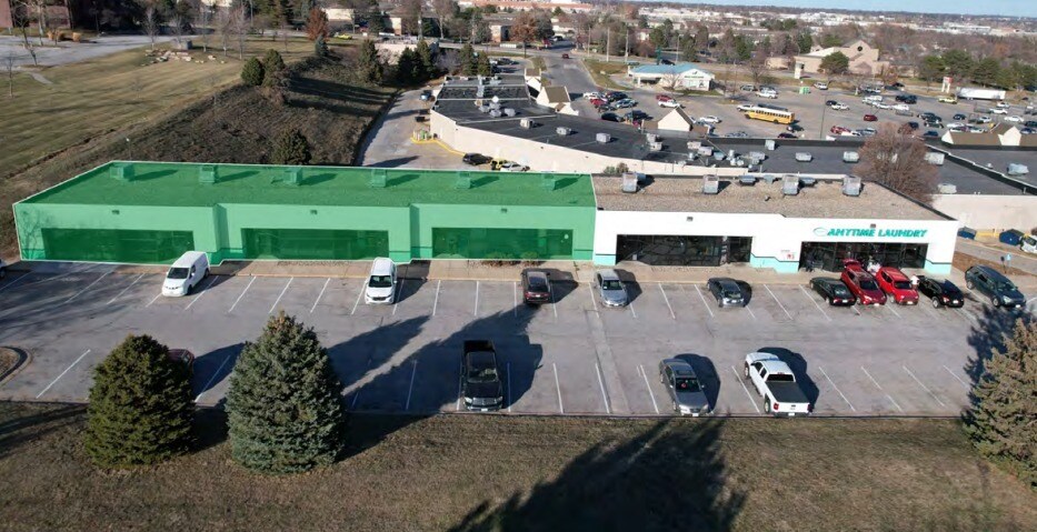 9720-9756 Park Dr, Omaha, NE for Rent