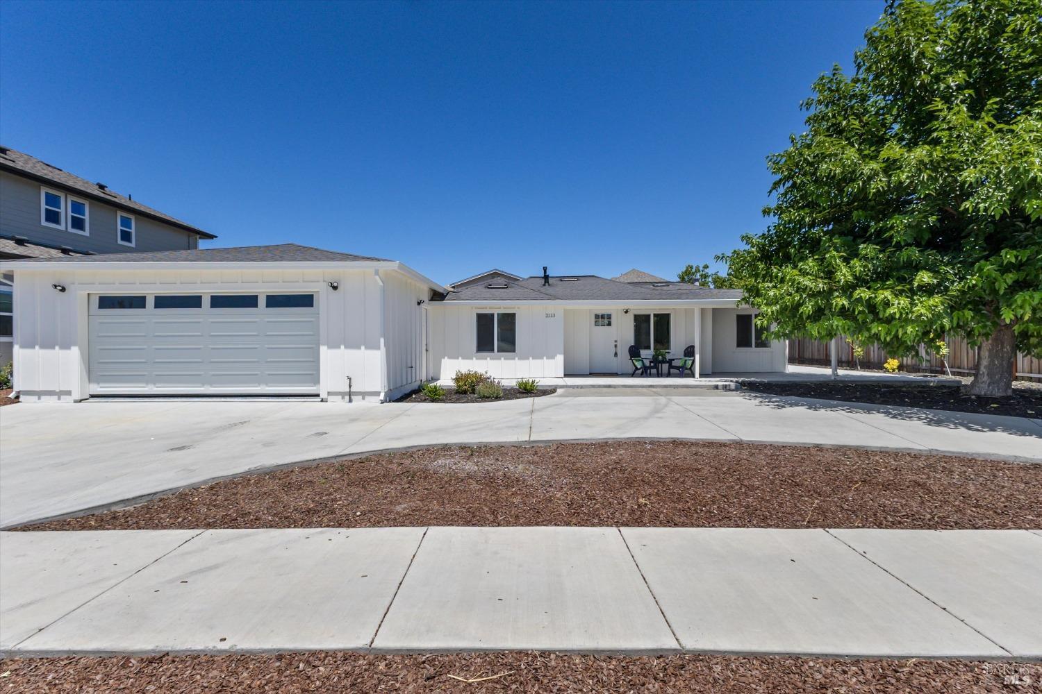 2113 Dennis Ln, Santa Rosa, CA for Sale