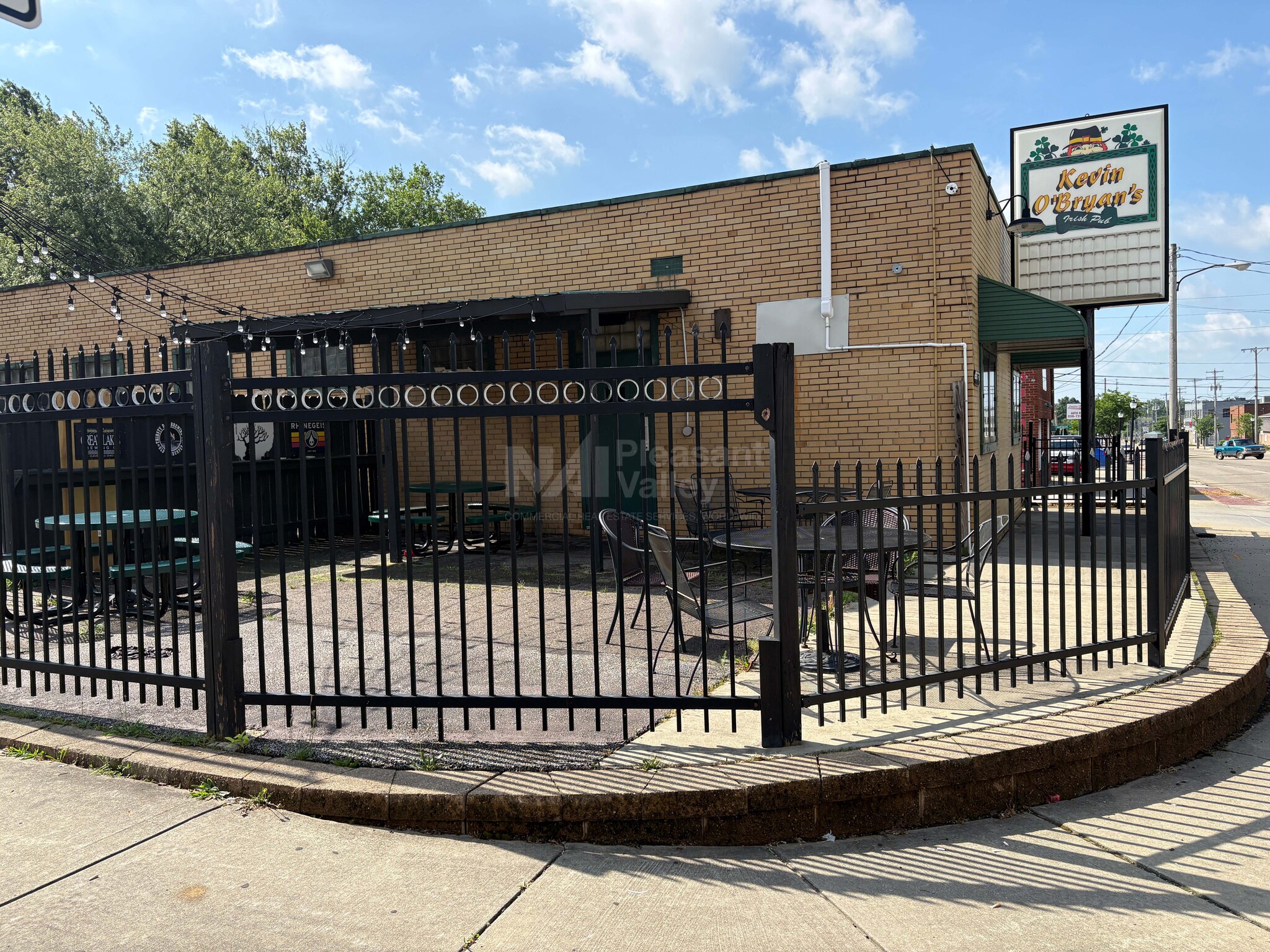 1761 S Main St, Akron, OH for Sale