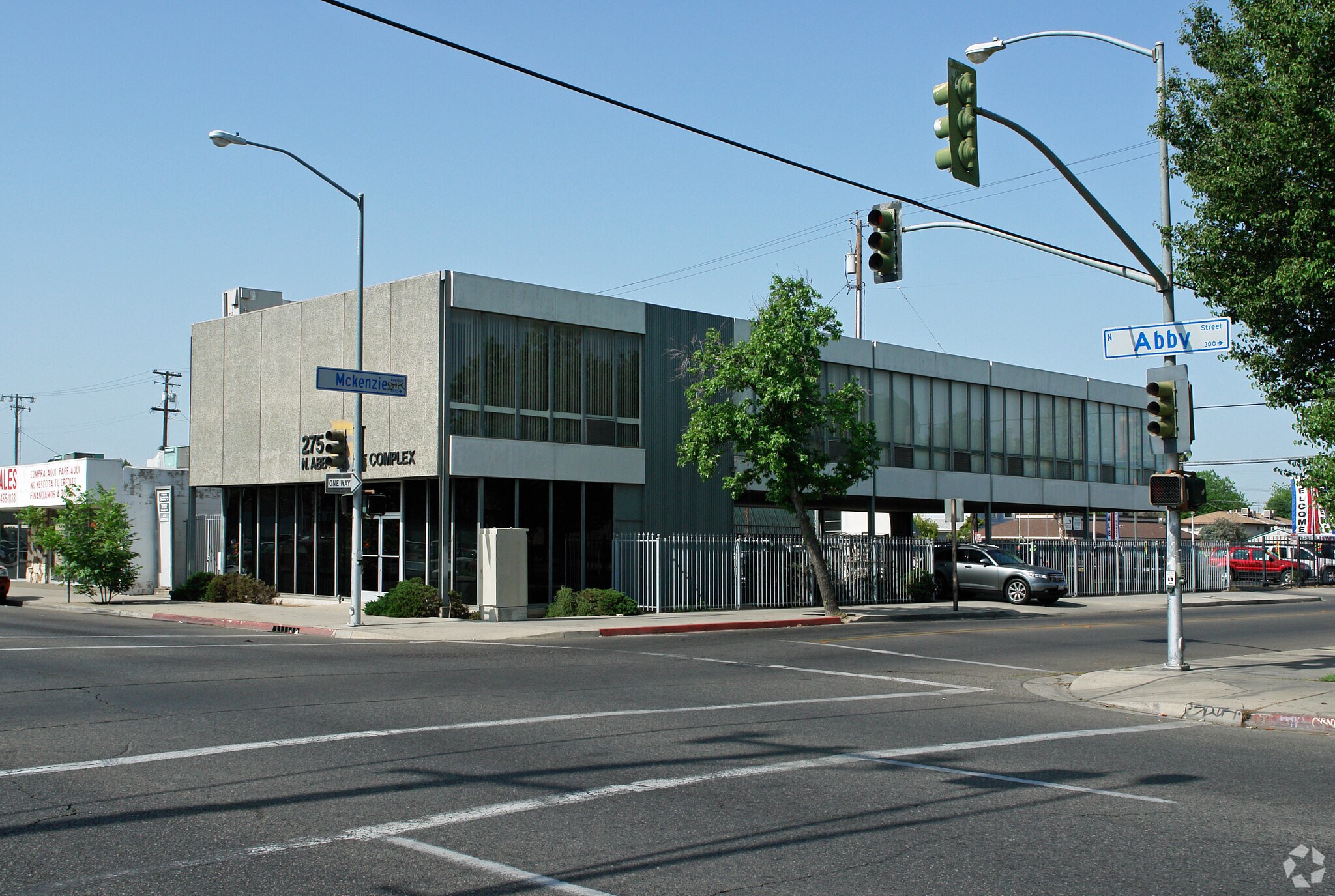 275 N Abby St, Fresno, CA for Sale