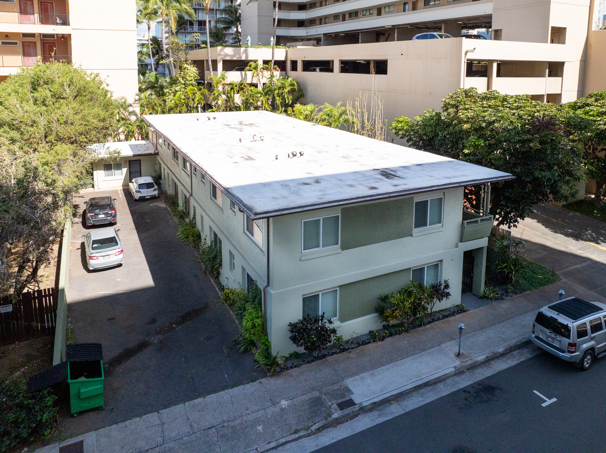 448 Kaiolu St, Honolulu, HI for Sale