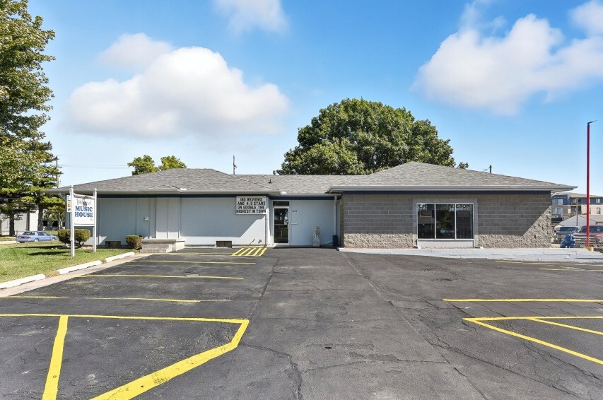 5053 S 136th St, Omaha, NE for Sale