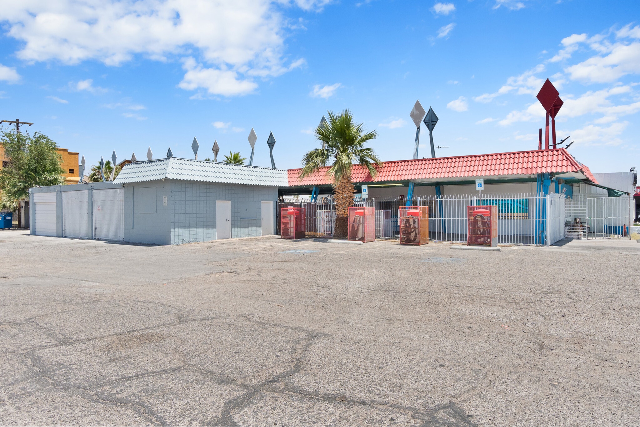 1961 E Charleston Blvd, Las Vegas, NV for Rent