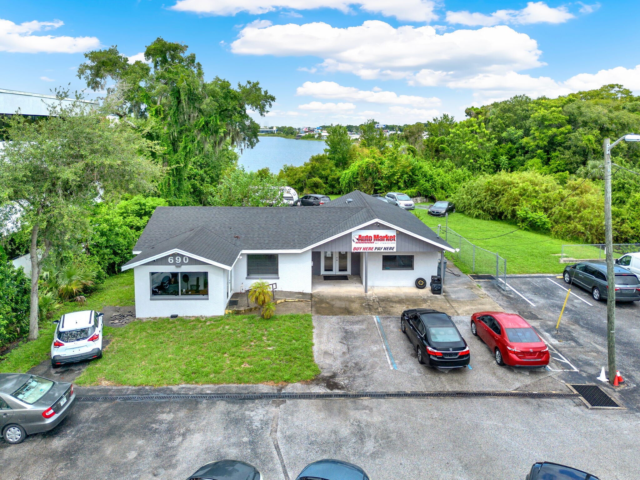 690 N Semoran Blvd, Orlando, FL for Rent