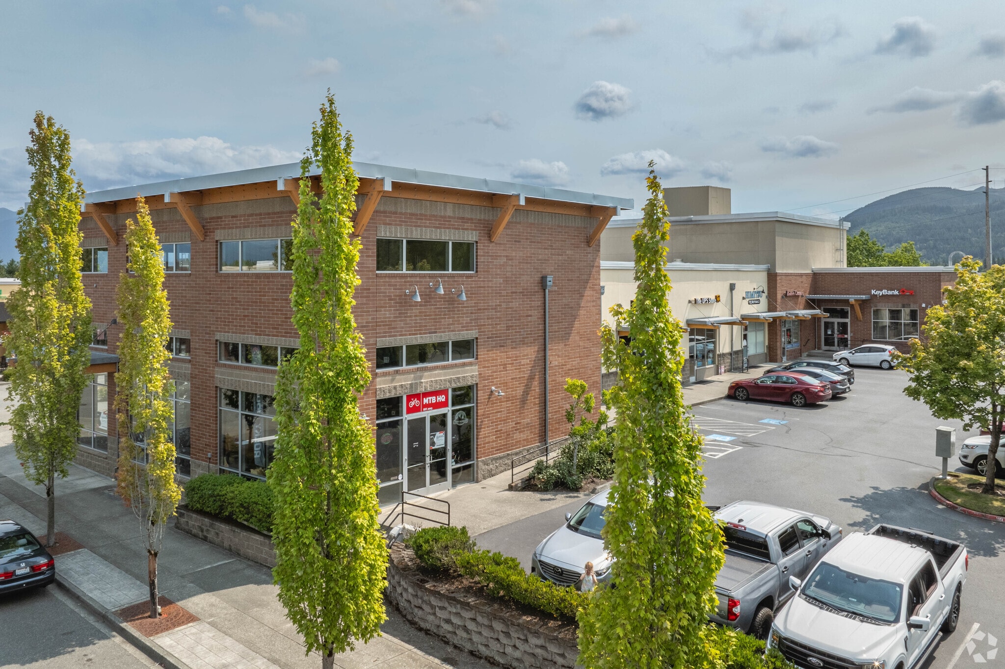 7811-7917 Center Blvd SE, Snoqualmie, WA for Rent