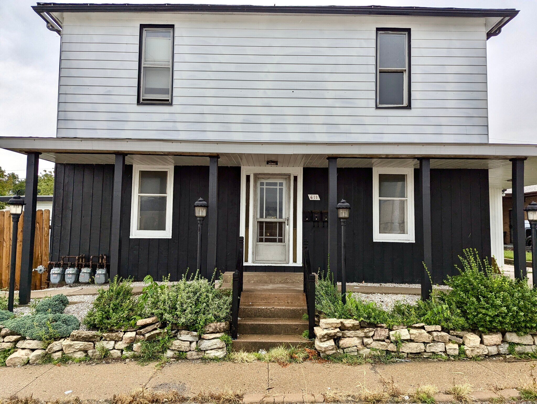 611 Margaret St, Pekin, IL for Sale