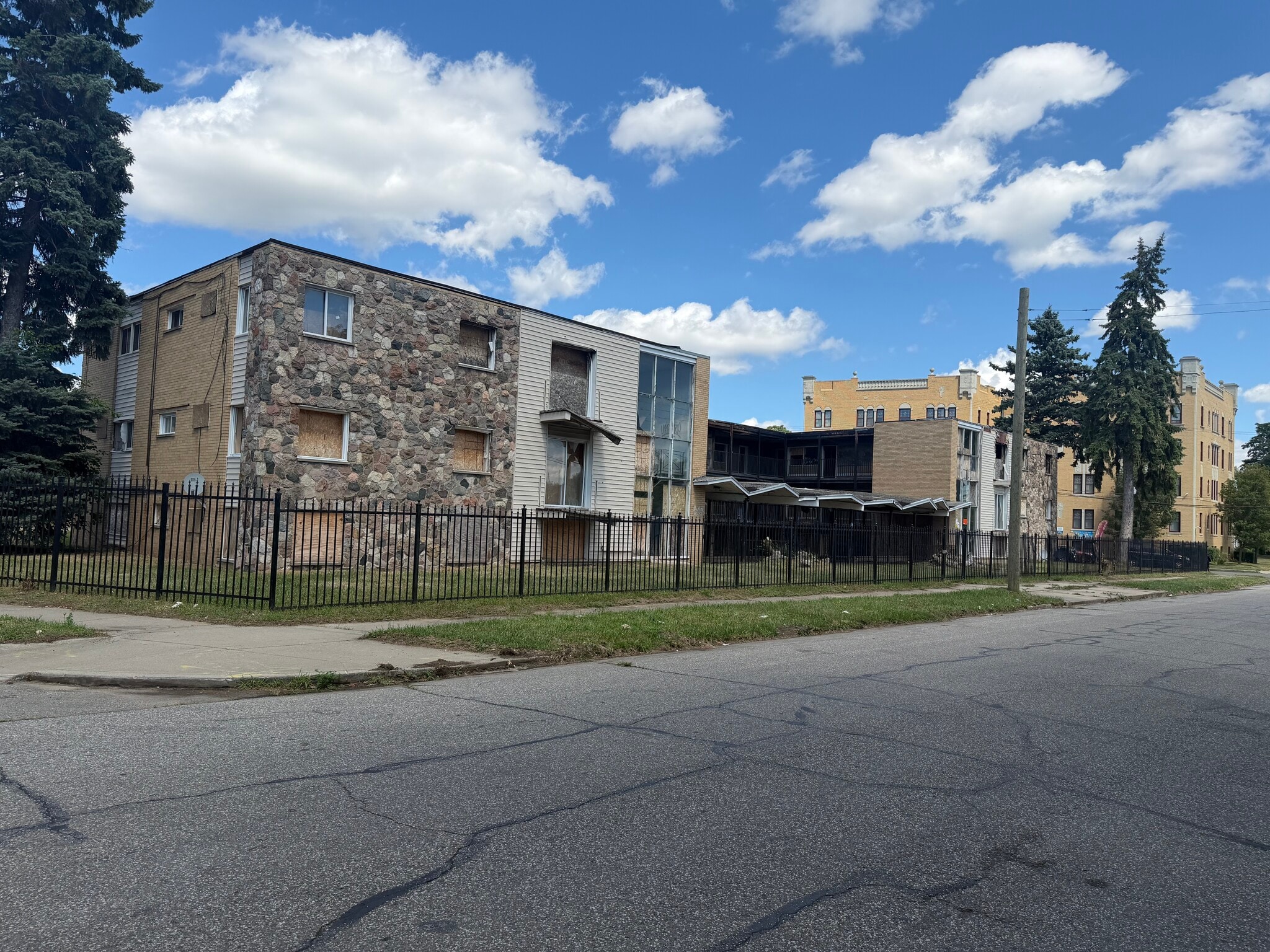 820-830 Merton Rd, Detroit, MI for Sale