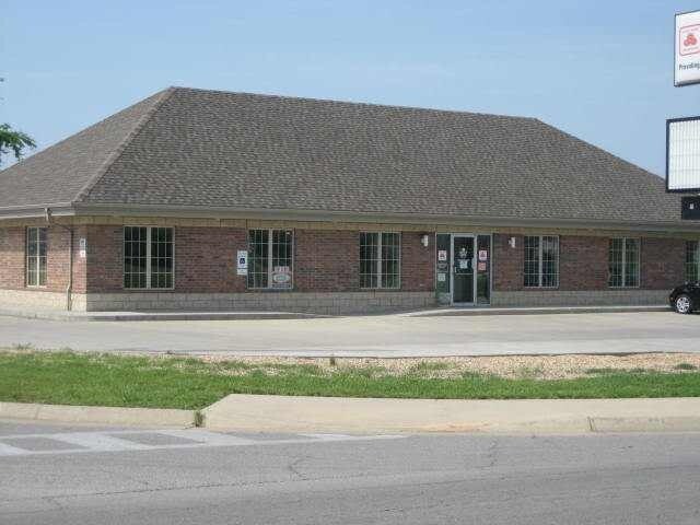 1515 E Cleveland Ave, Monett, MO for Sale