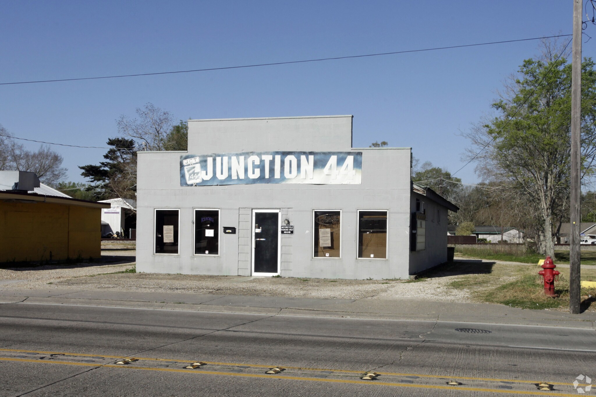 1425 - 1429 N Burnside Ave, Gonzales, LA for Sale