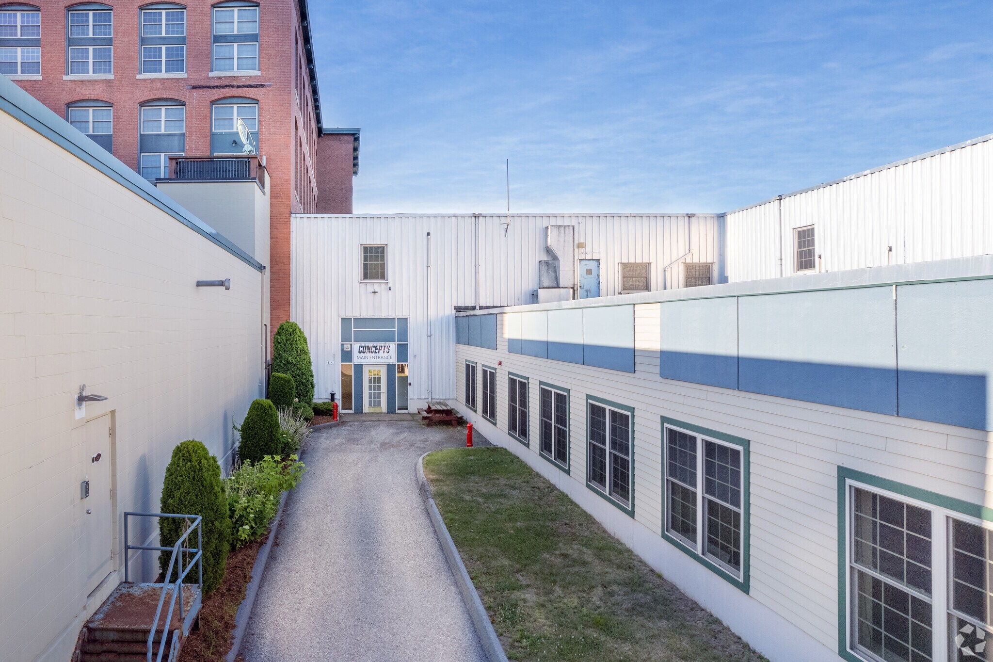 1 Tupperware Dr North Smithfield, RI 02896 Flex Property for Lease on