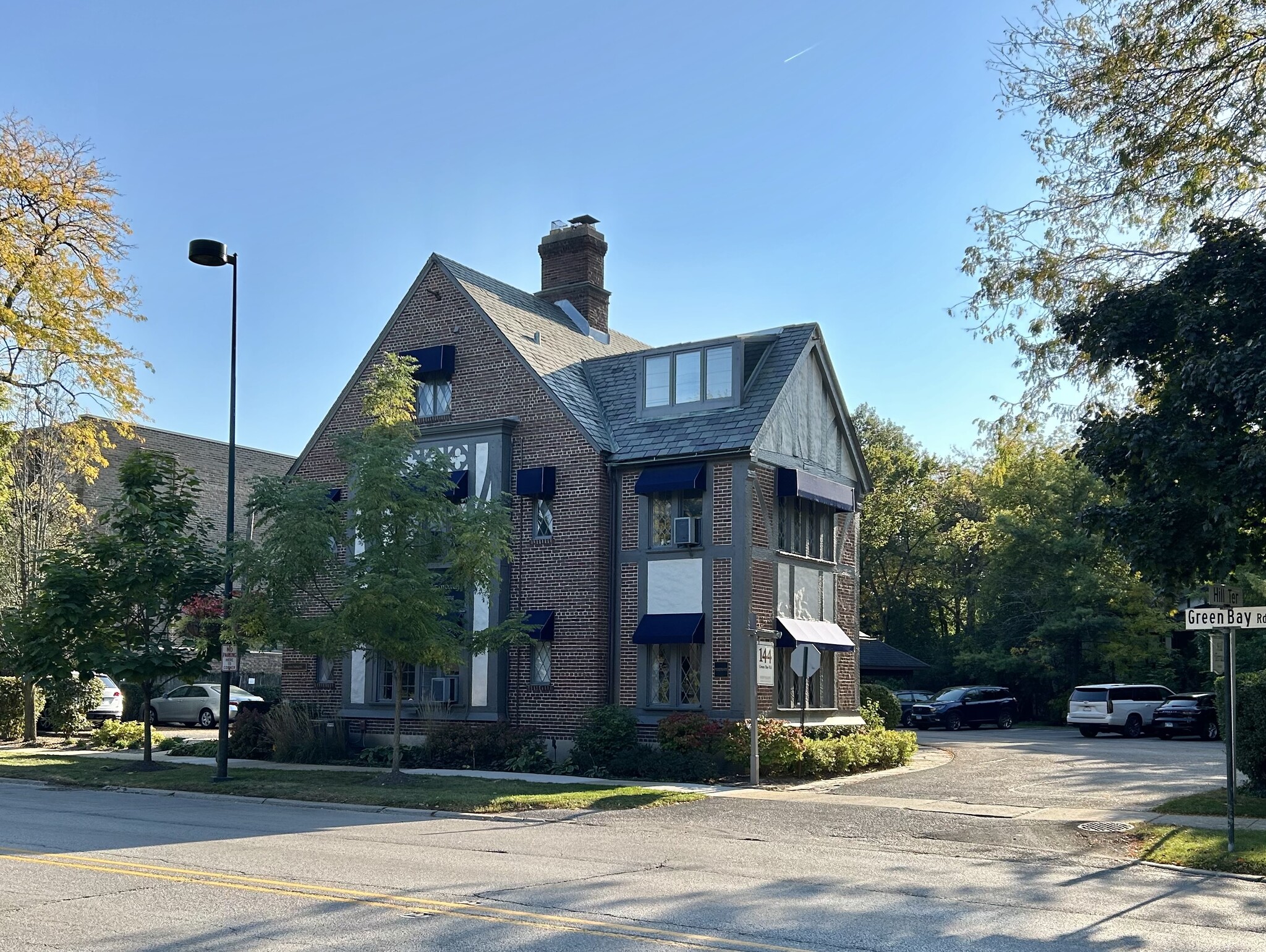 140-144 Green Bay Rd, Winnetka, IL for Rent