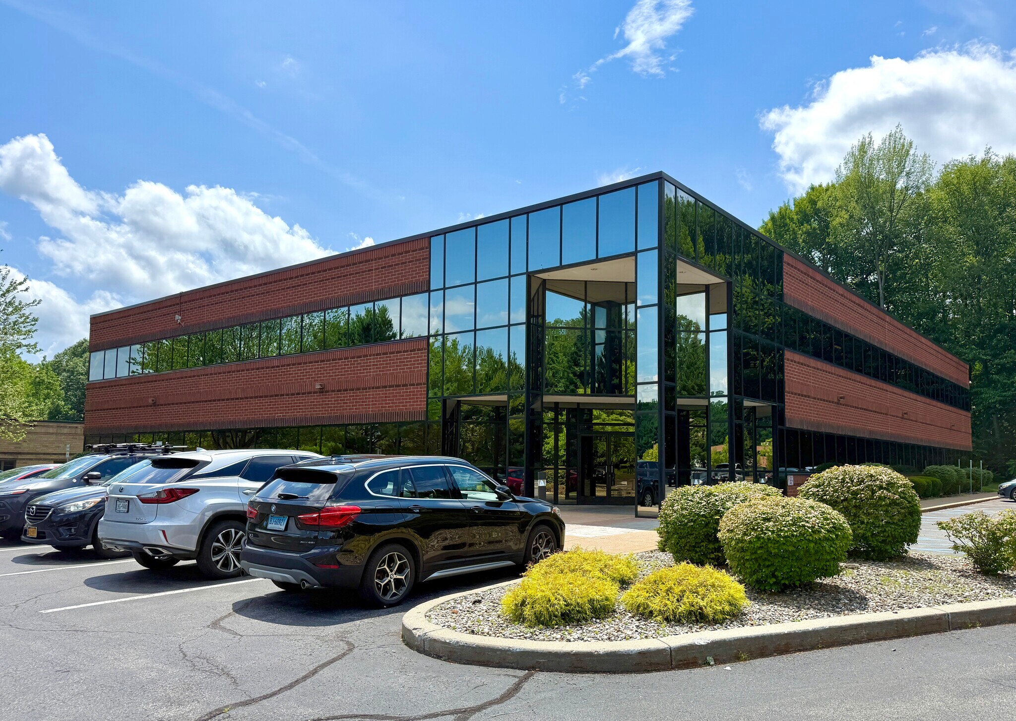 28 Corporate Dr, Clifton Park, NY for Rent