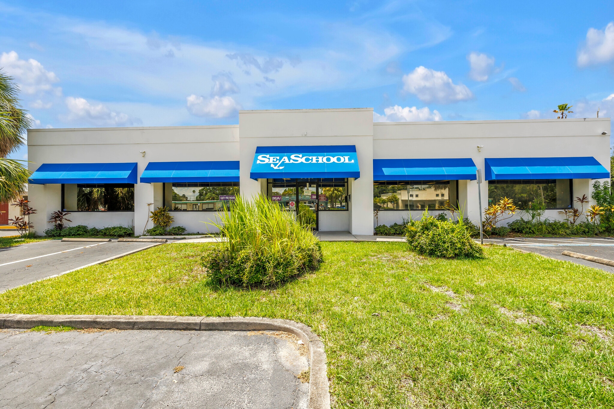 8440 4th St N, Saint Petersburg, FL for Rent
