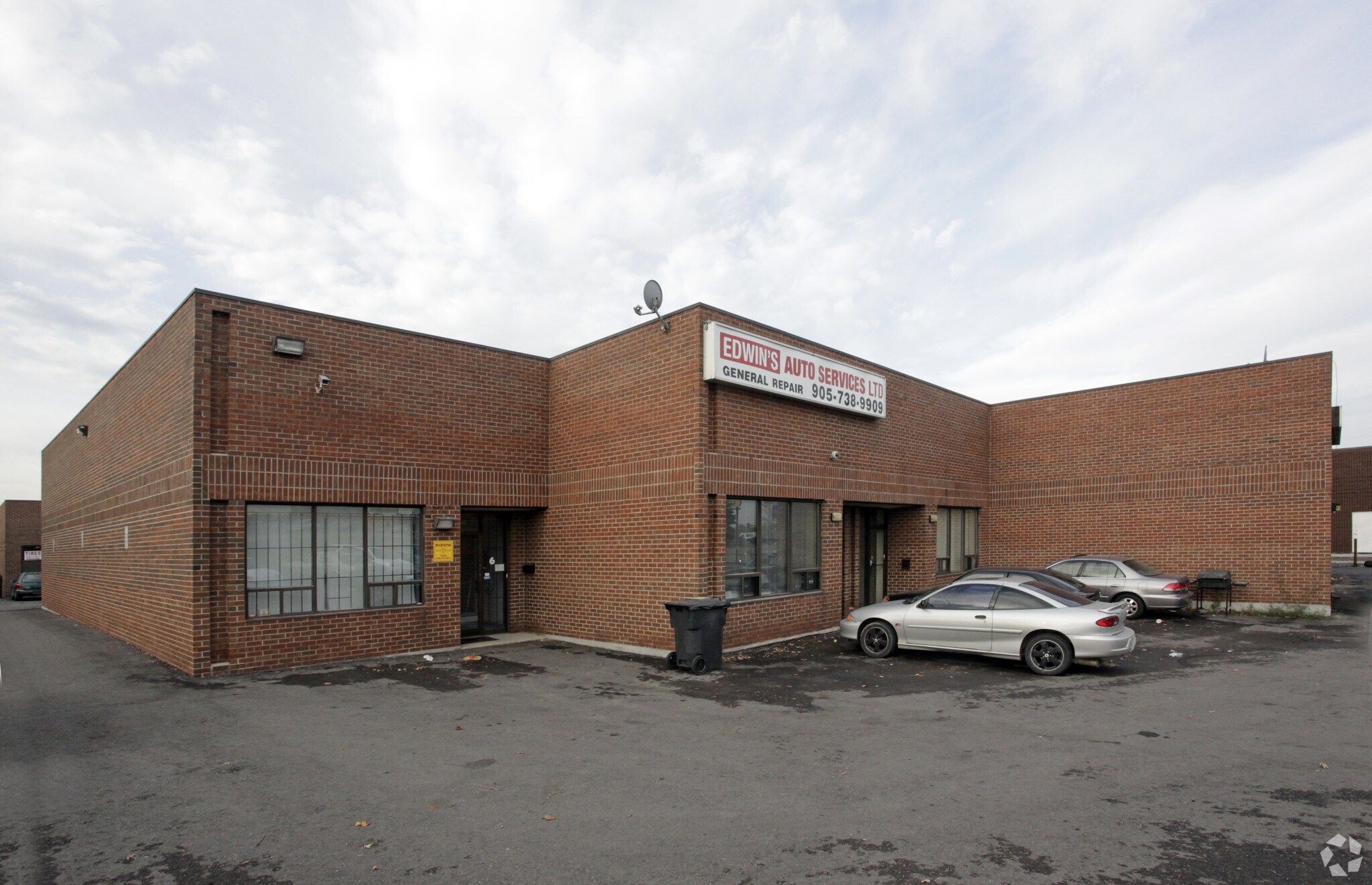 789 Arrow Rd, Toronto, ON for Sale