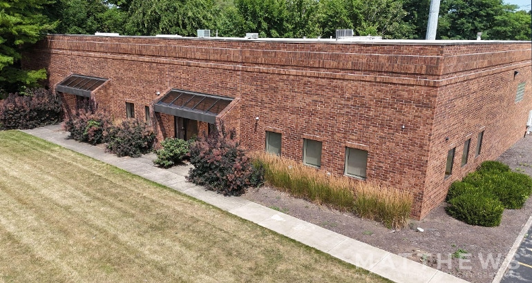 7630-7632 Hub Pky, Valley View, OH for Sale