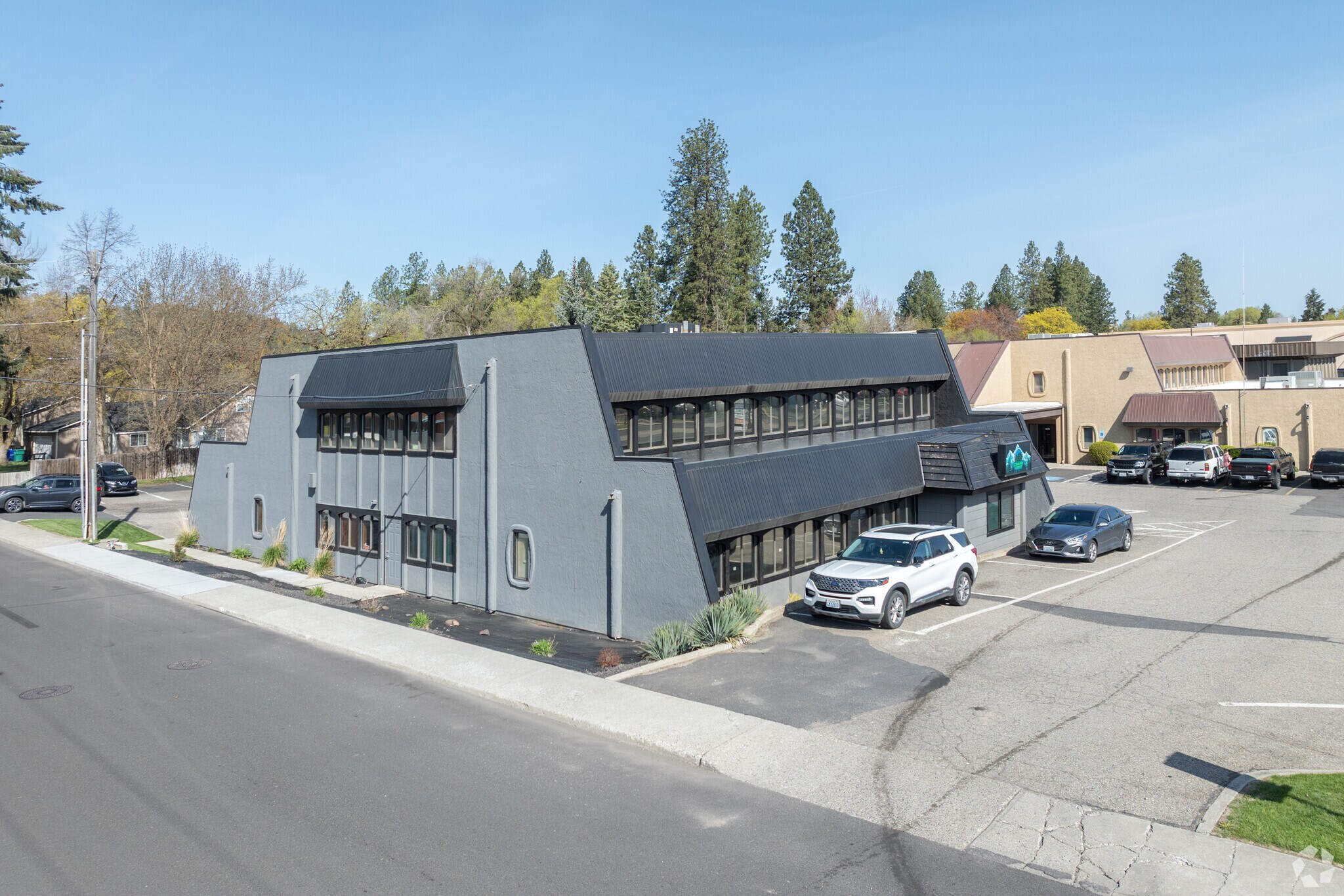 9505 N Division St, Spokane, WA for Rent