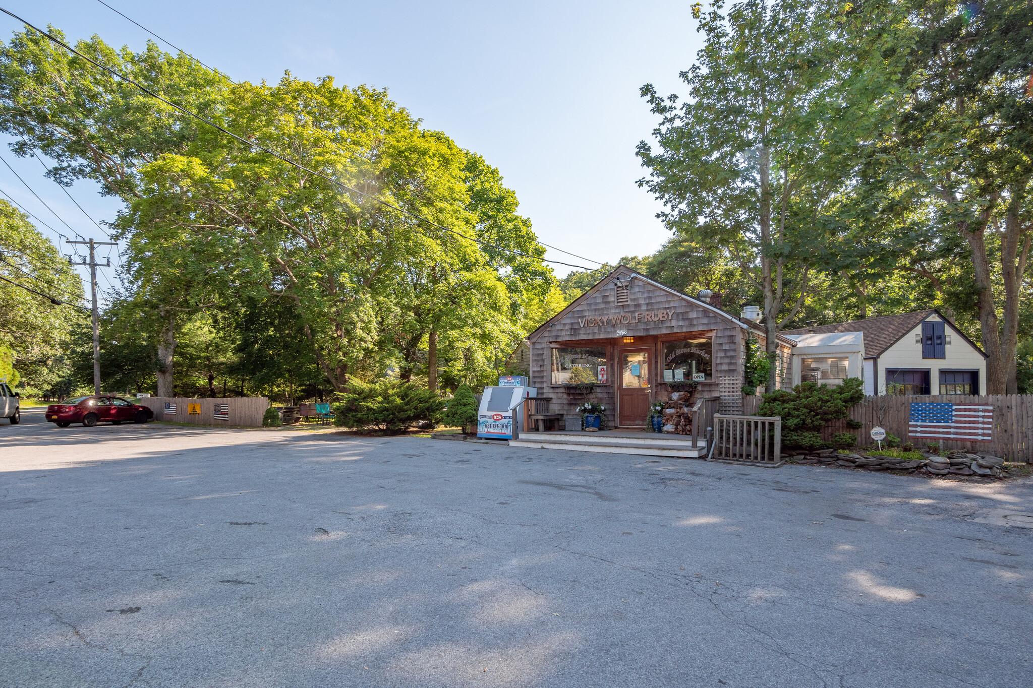 472 Old Stone Hwy, East Hampton, NY for Sale