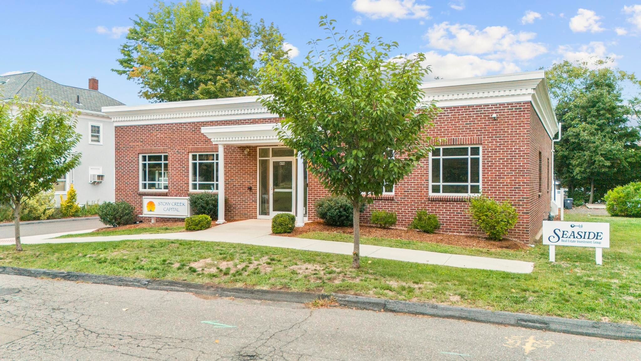 698 Main St, Branford, CT for Sale