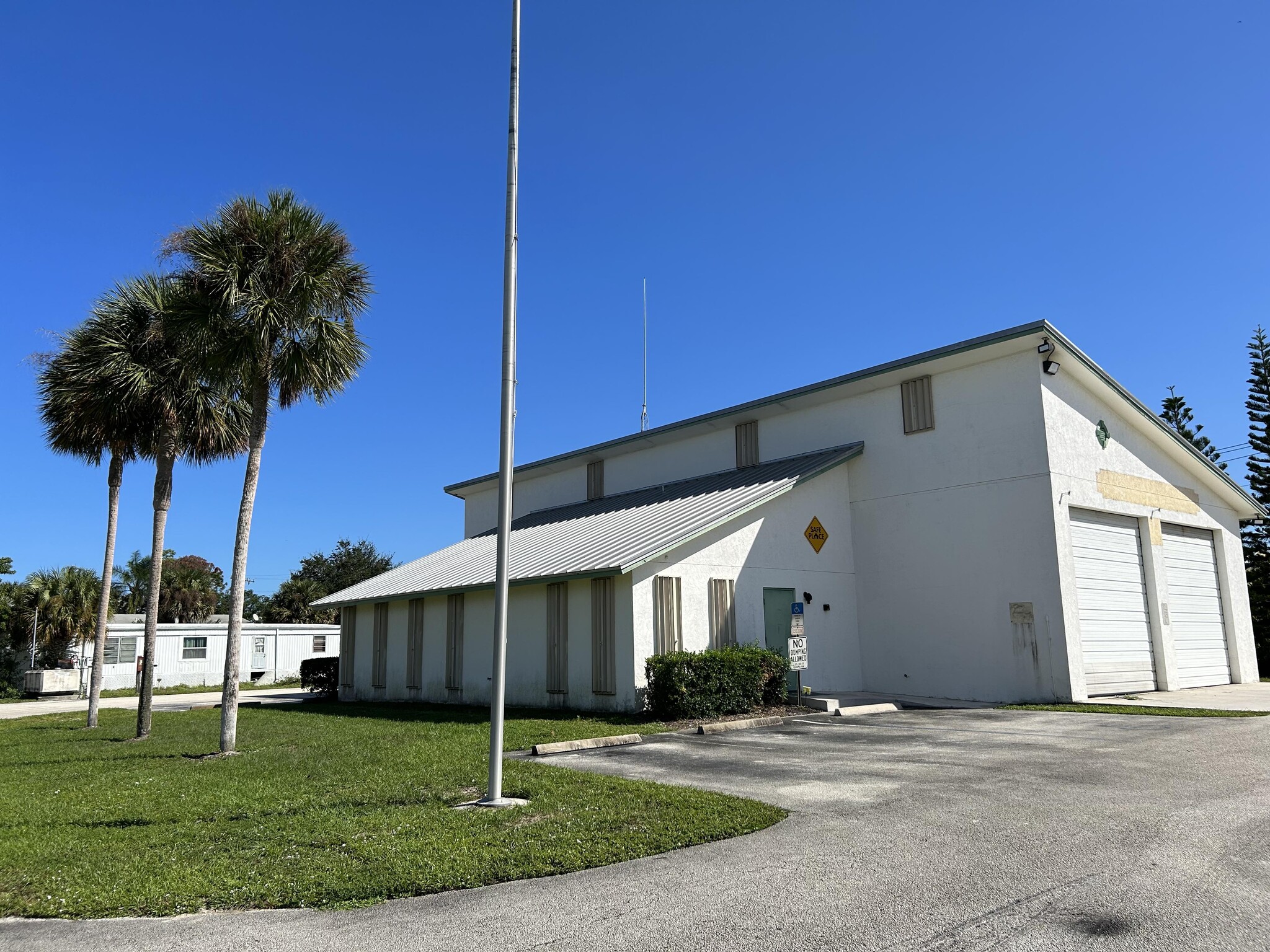 6900 SE Ridgeway Ter, Hobe Sound, FL for Rent