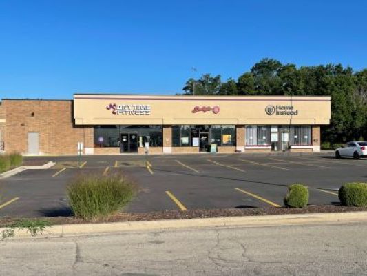 2540 Sycamore Rd, Dekalb, IL for Rent