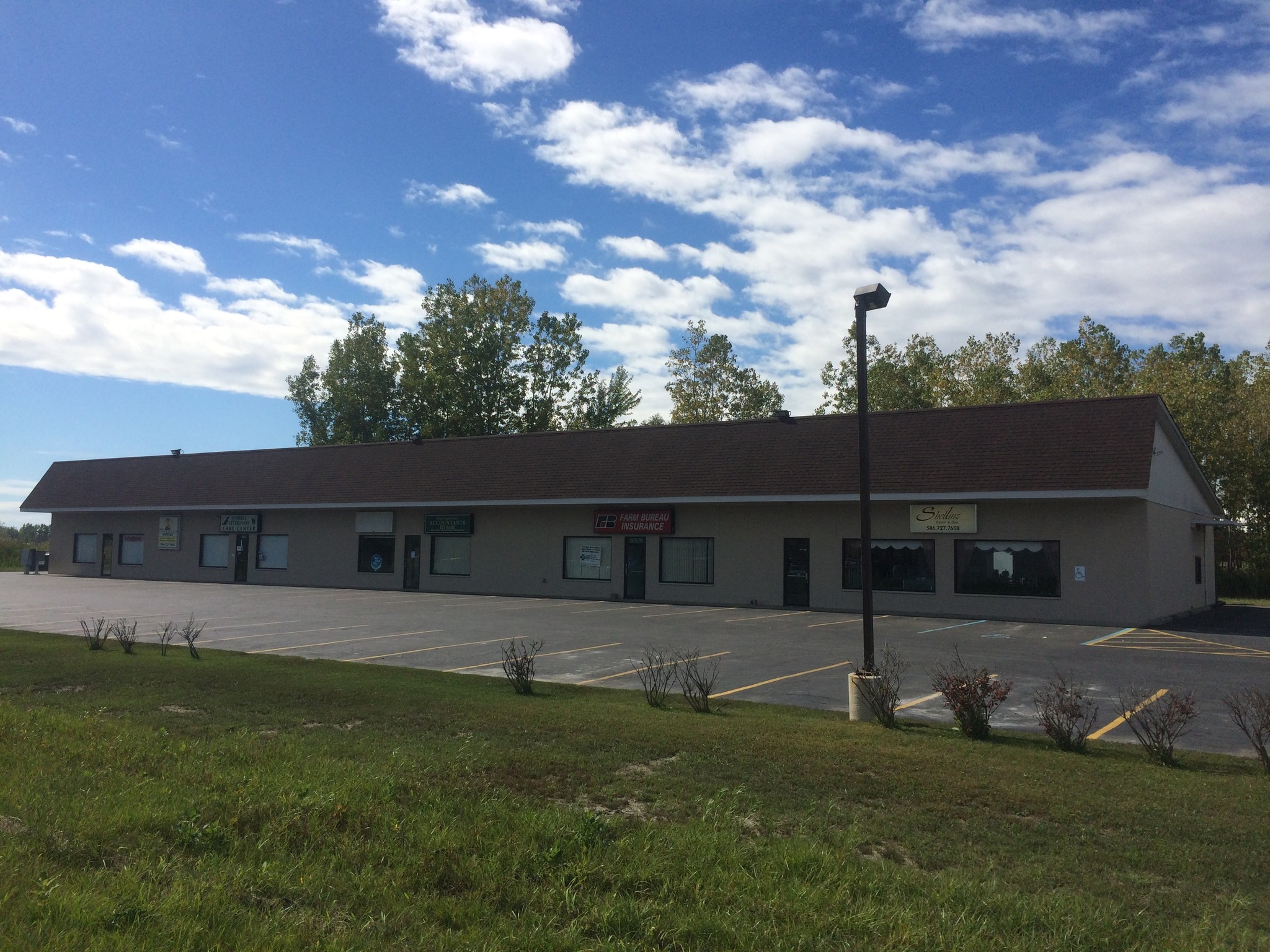 37270-37284 31 Mile Rd, Richmond, MI for Rent