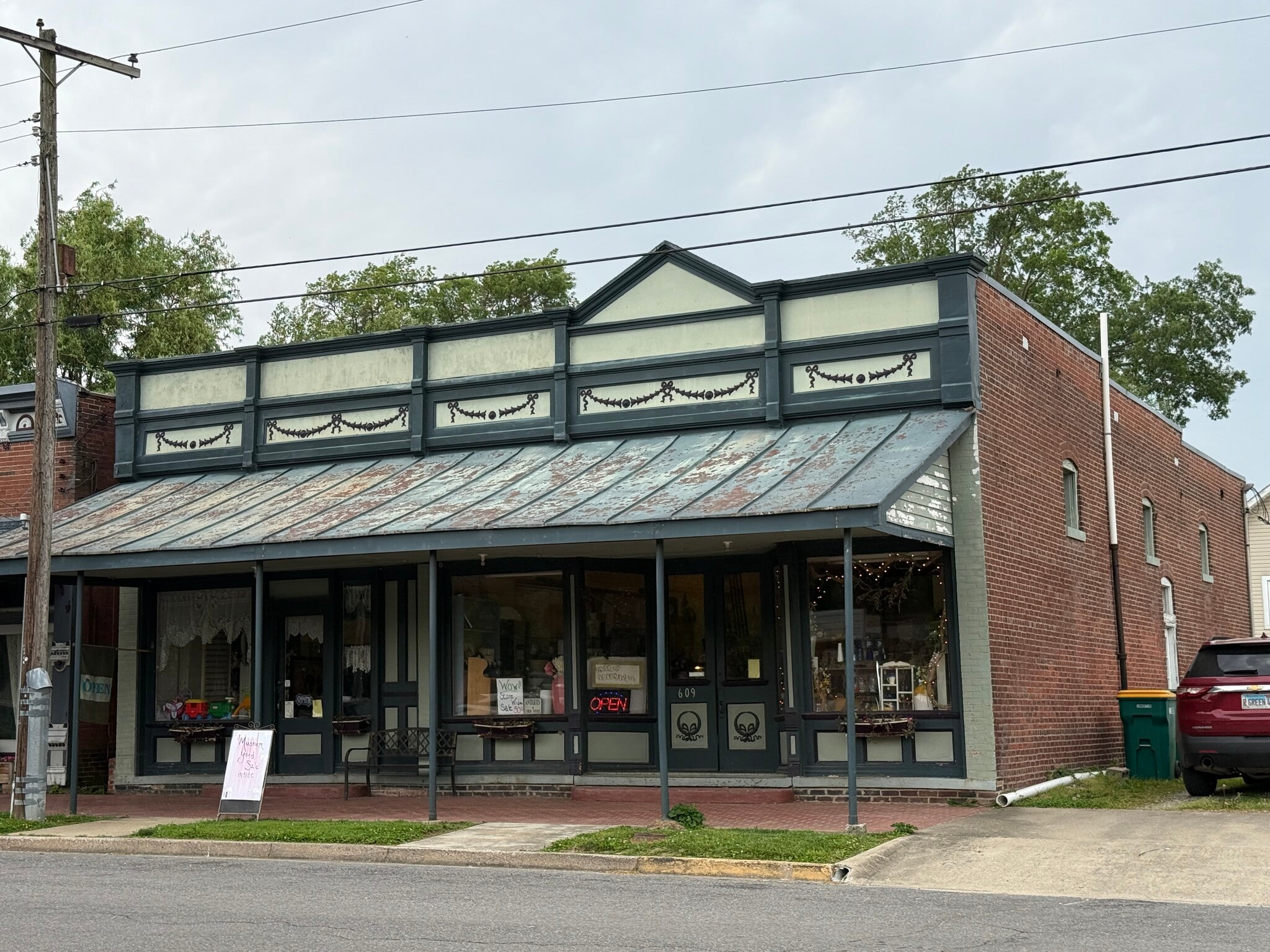 609 N Hanover St, Okawville, IL for Sale