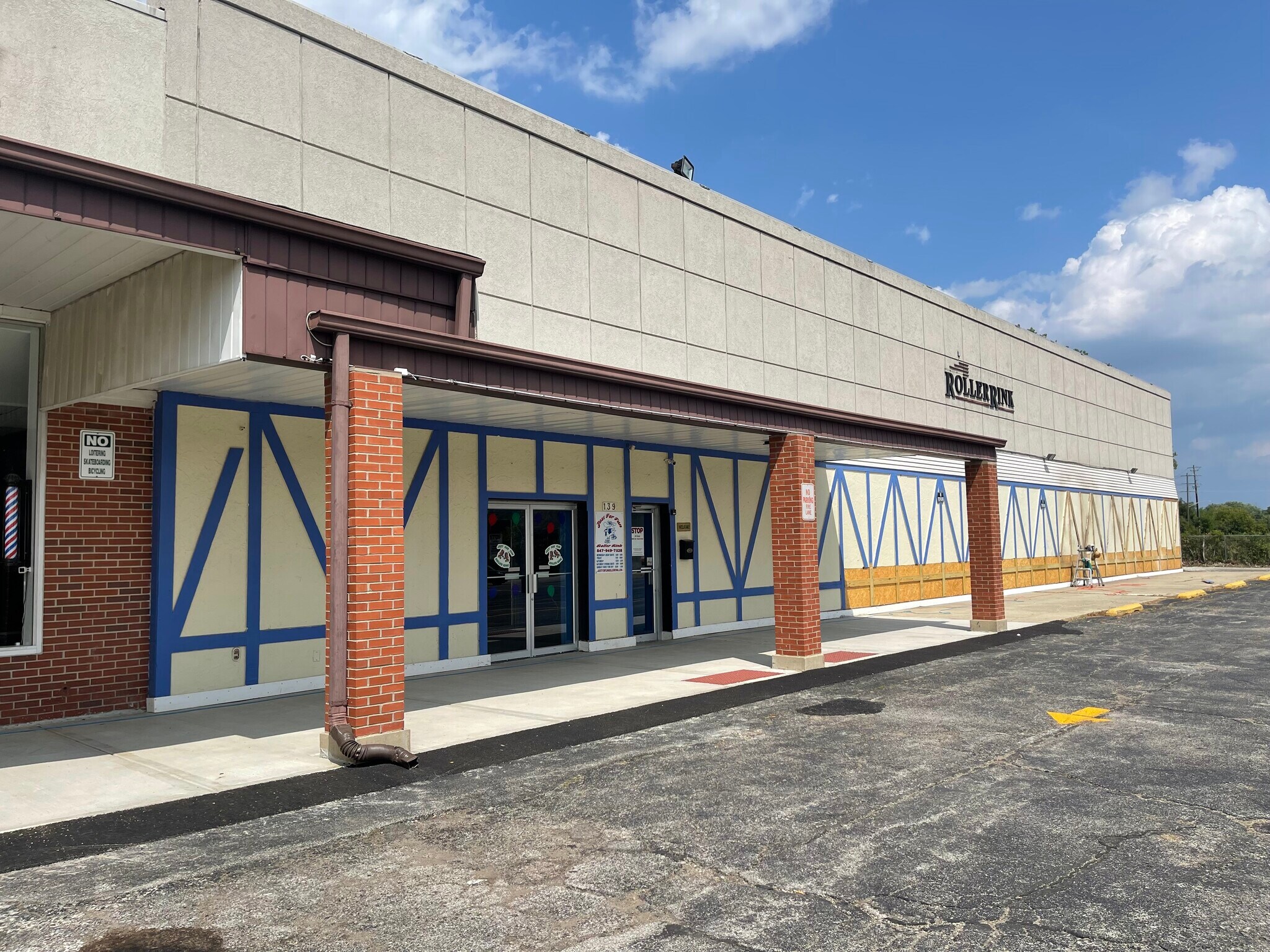 Seymour Ave, Mundelein, IL for Rent