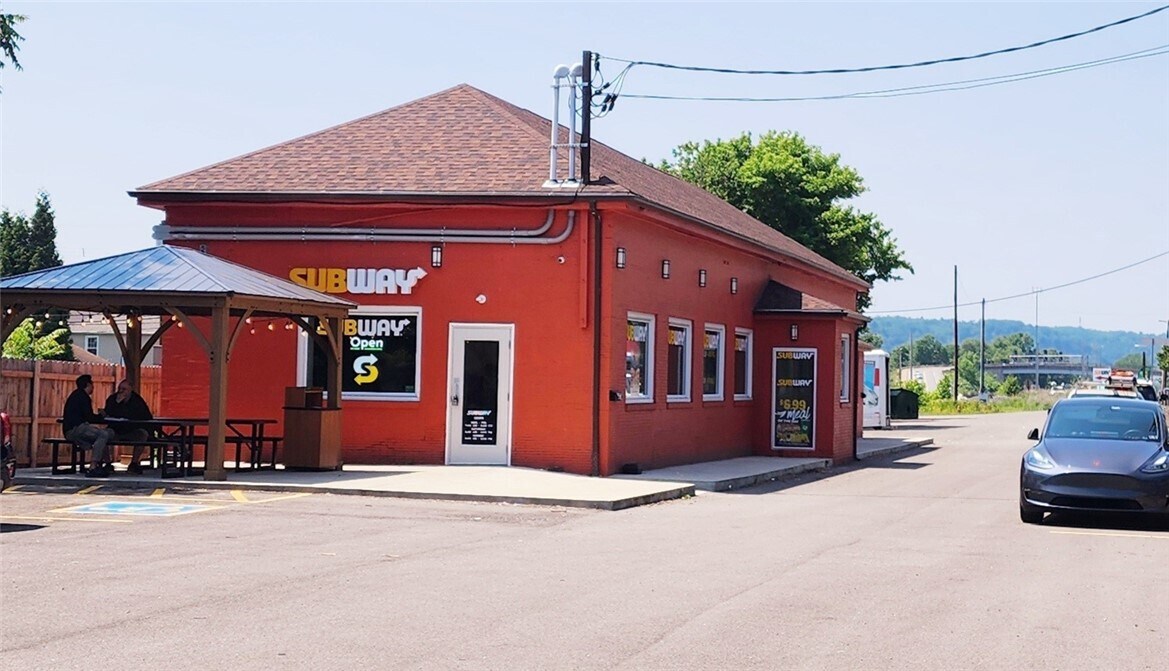 99 Ohio River Blvd, Leetsdale, PA for Sale