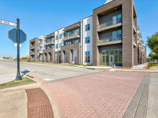 Roanoke, TX Office/Retail - 601 N Oak St